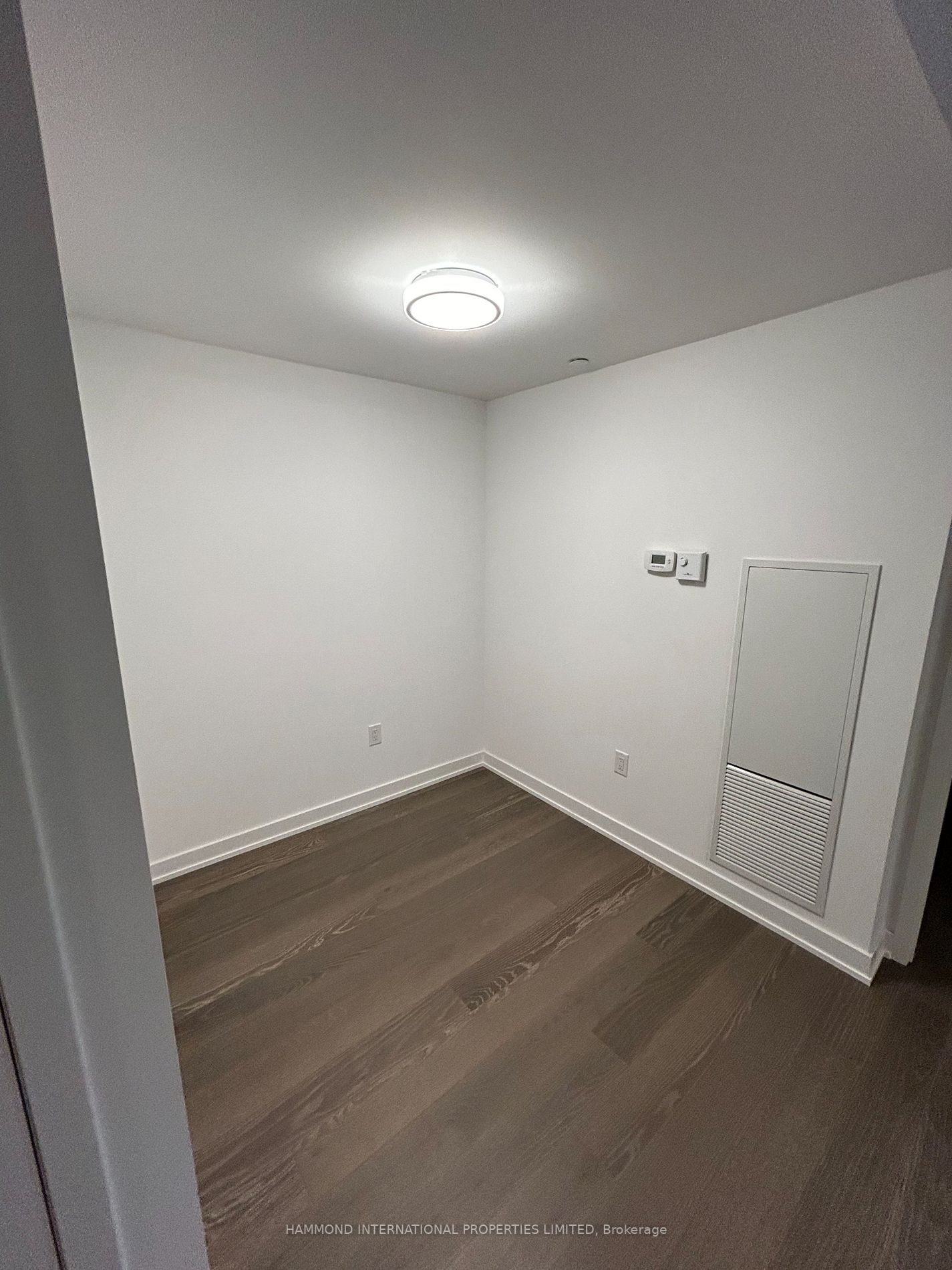 11 Wellesley St W, #5906