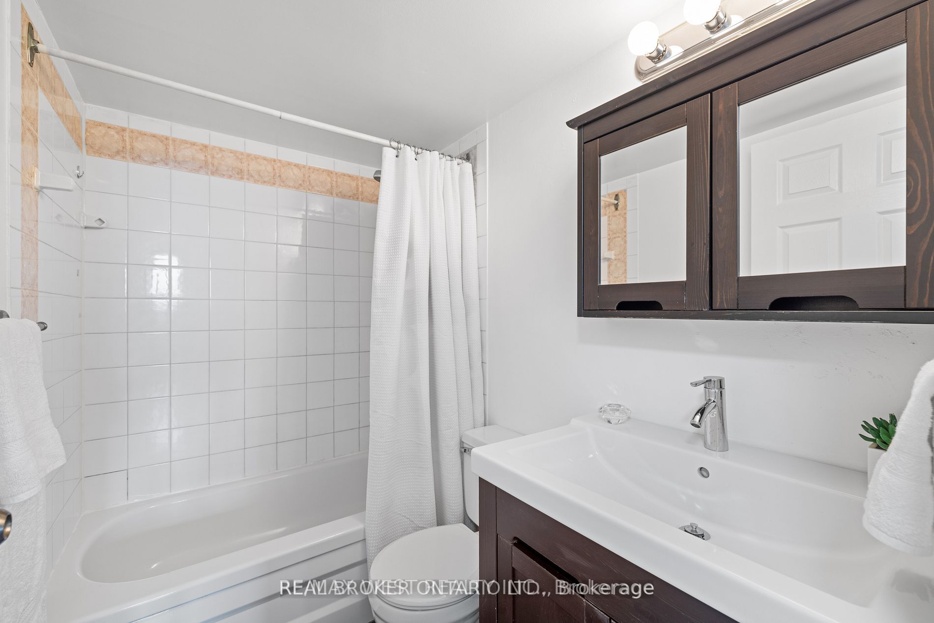 45 Sunrise Ave, #607