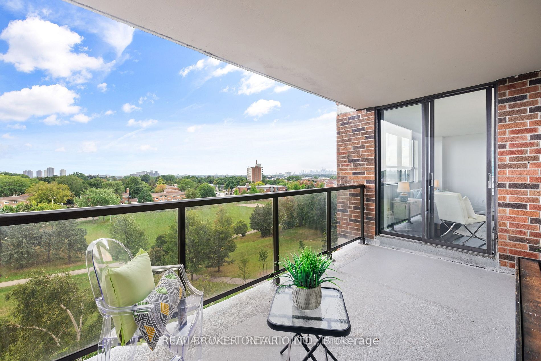 45 Sunrise Ave, #607