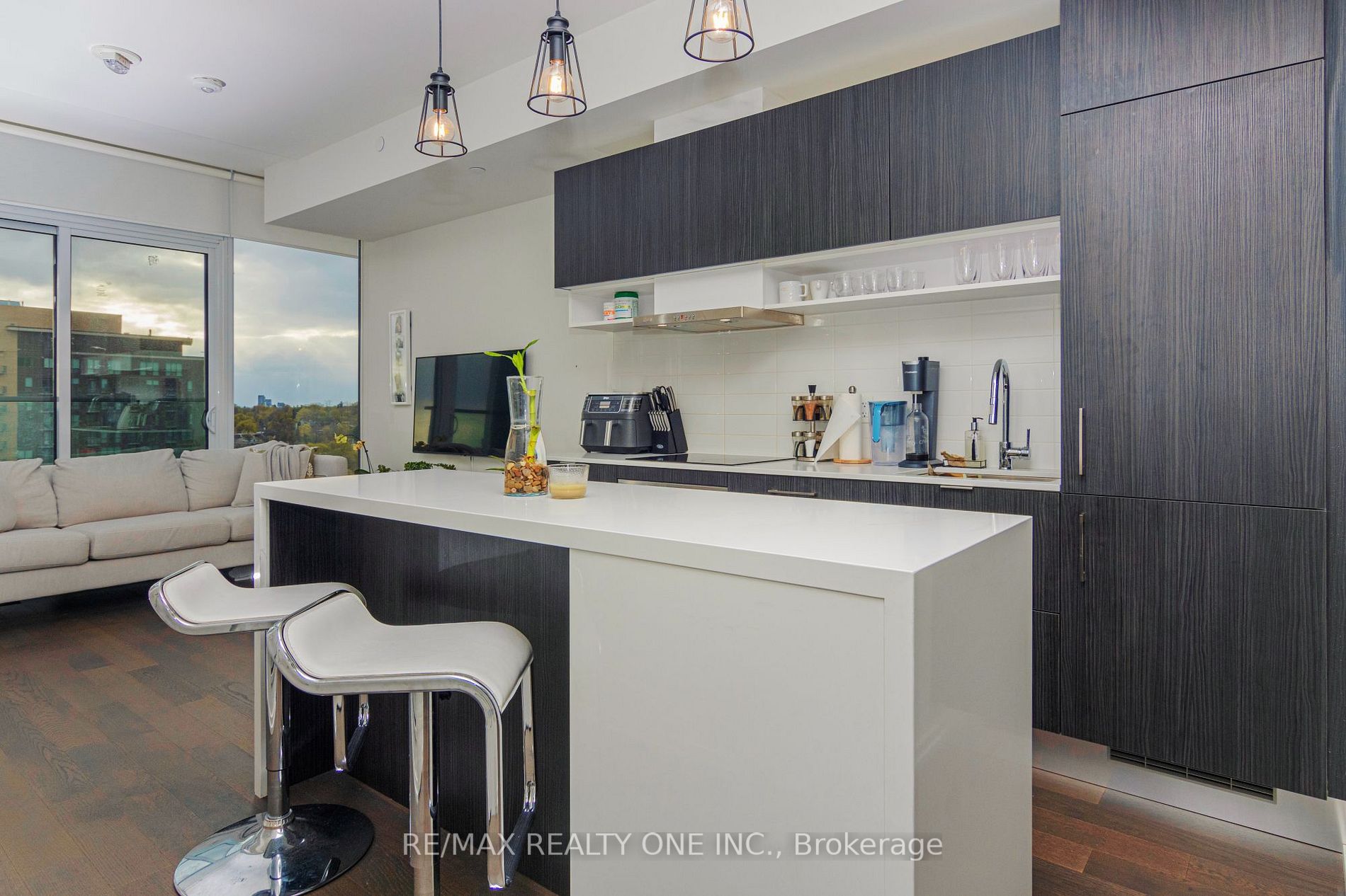 8 Hillsdale Ave E, #1716