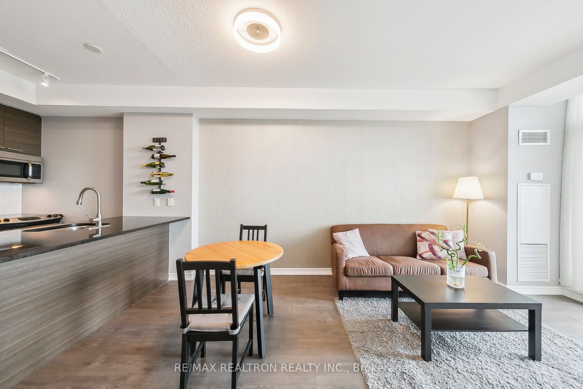 66 Forest Manor Rd, #1101