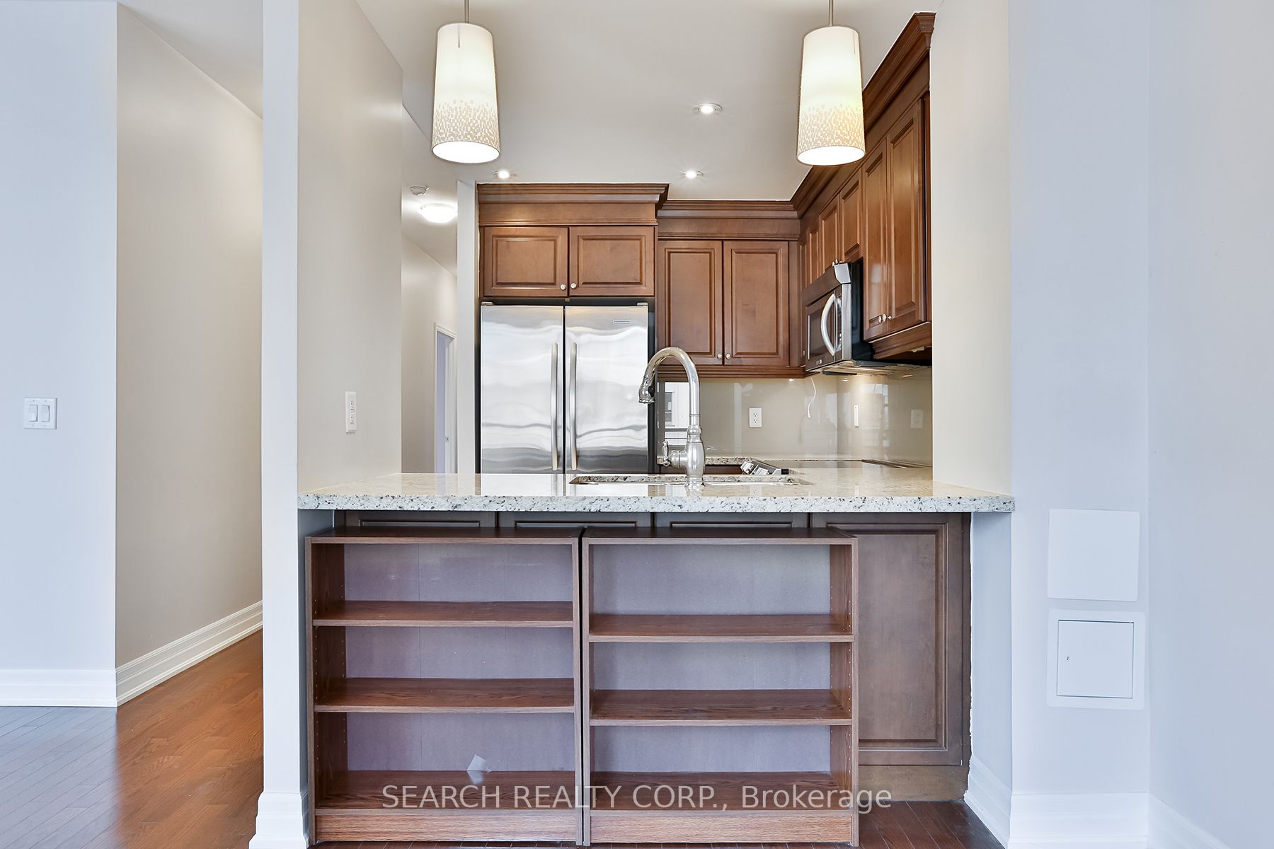 23 Rean Dr, #303