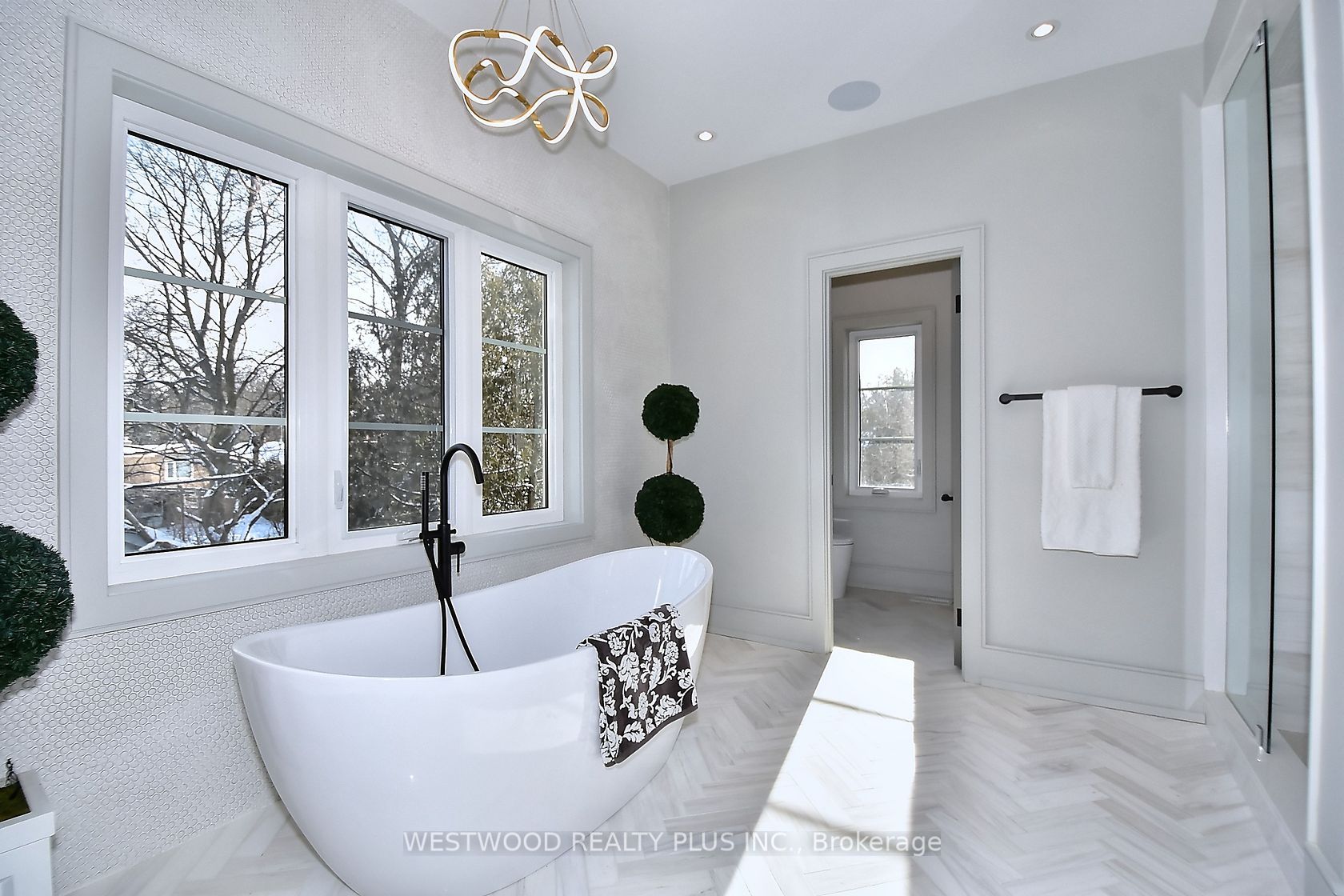 5 Norden Cres