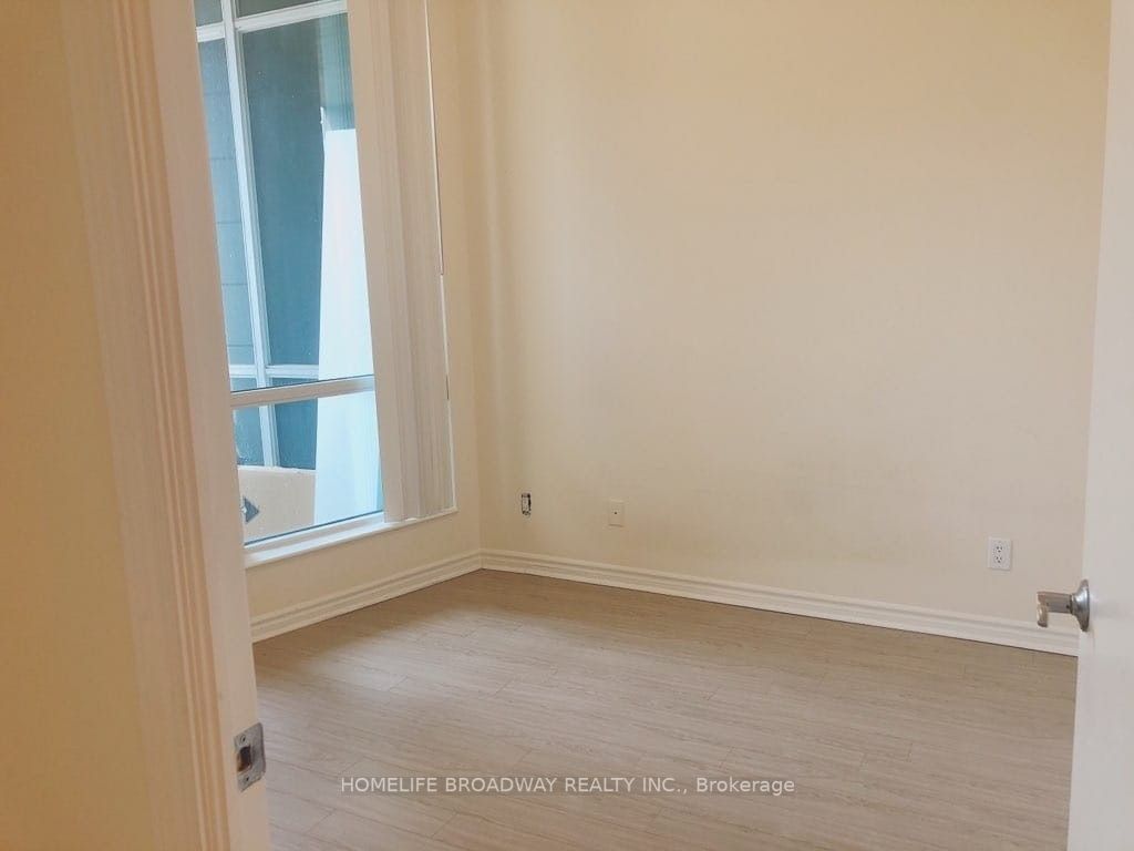60 Byng Avenue, #201