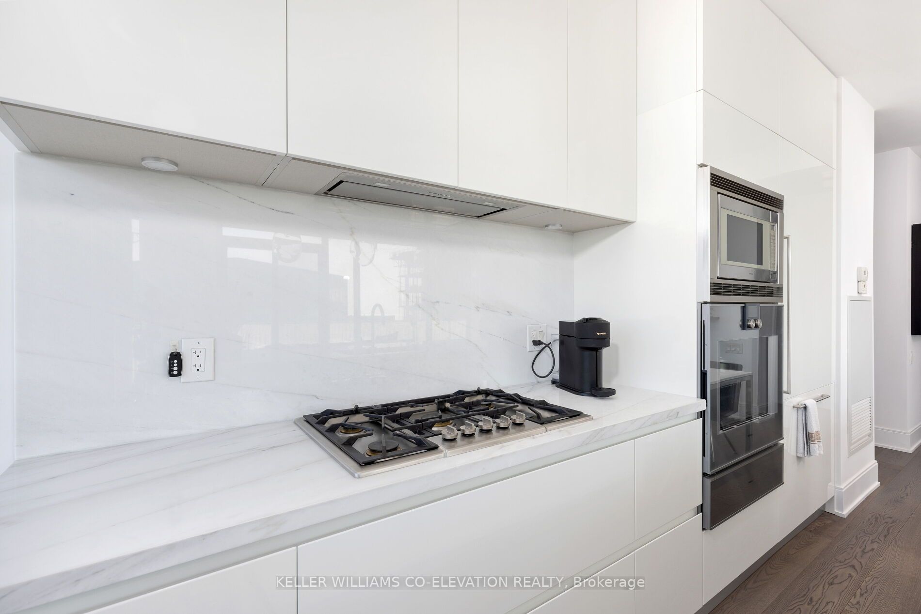42 Charles St E, #Ph4802