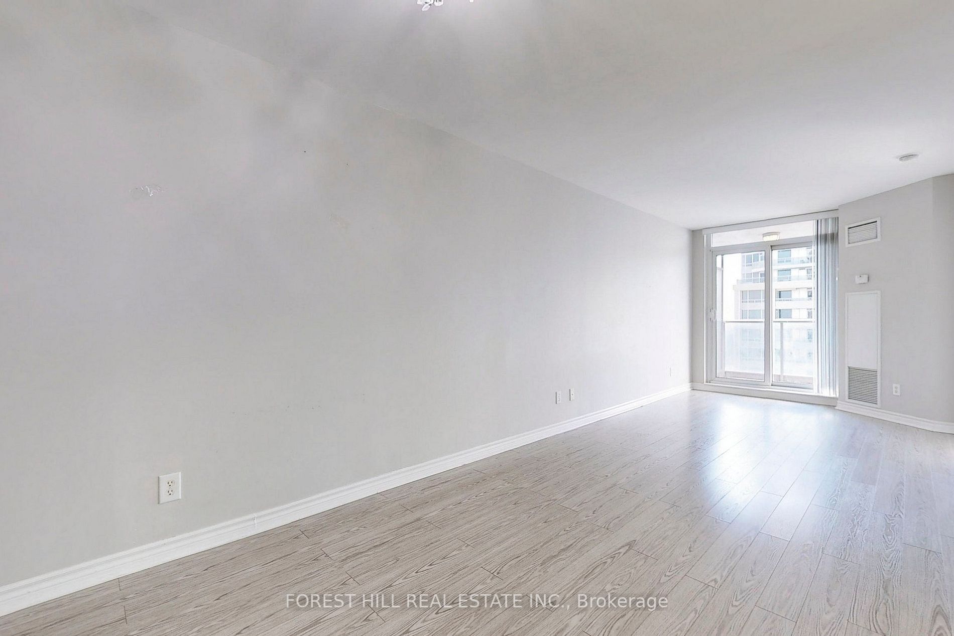 3 Rean Dr E, #2012