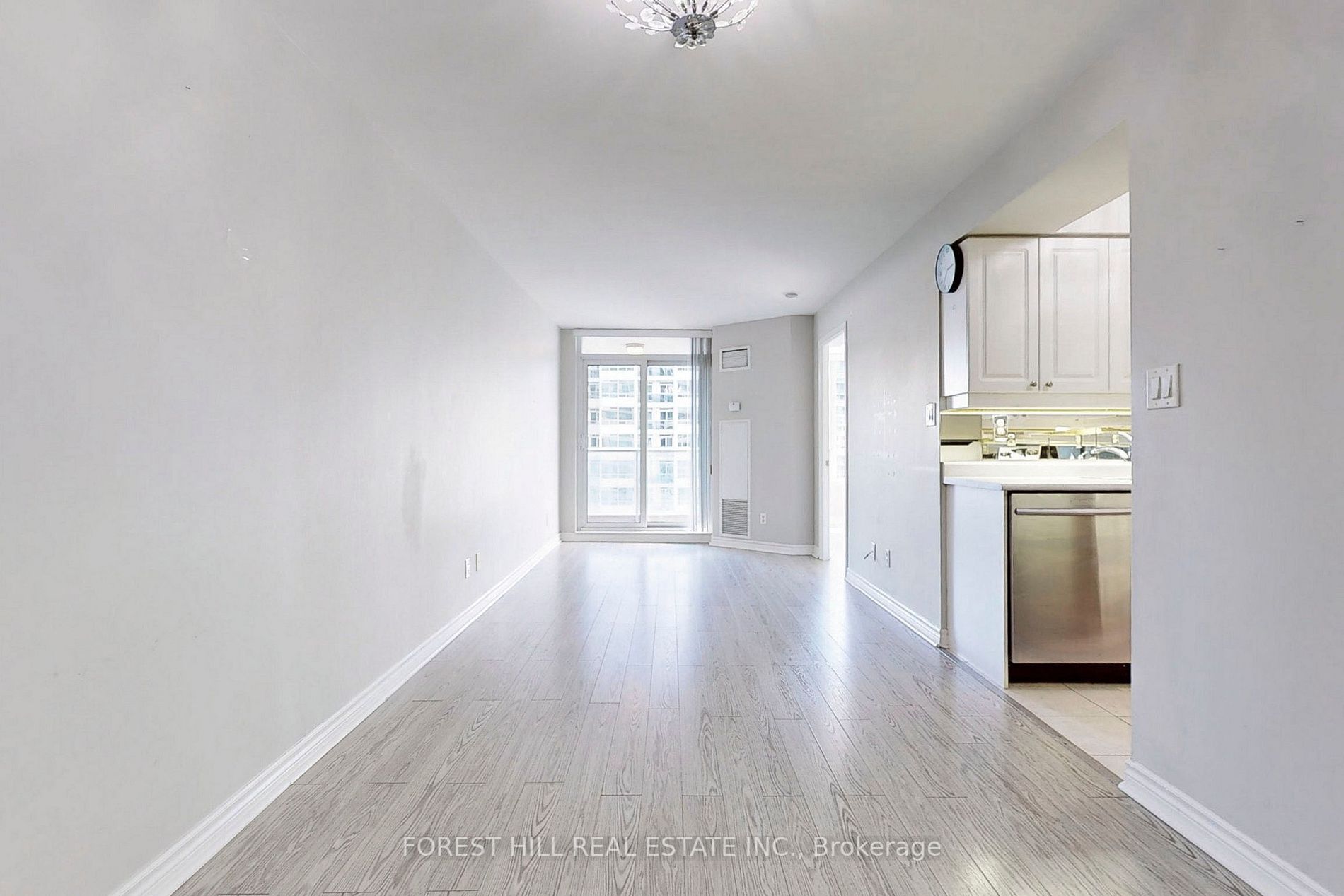 3 Rean Dr E, #2012