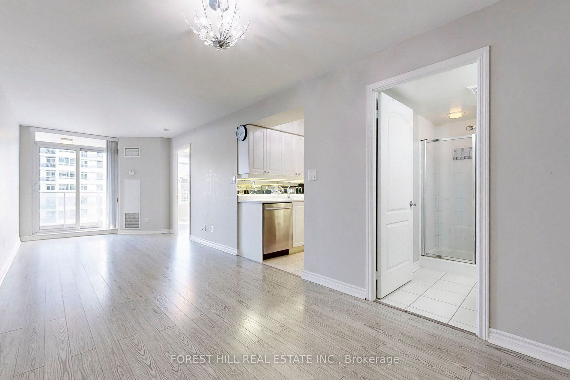 3 Rean Dr E, #2012