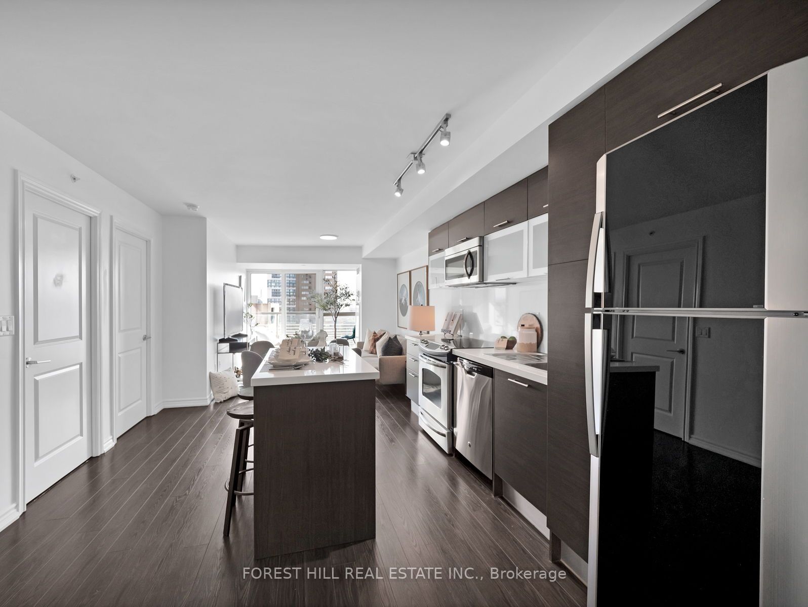 386 Yonge Street, #2105