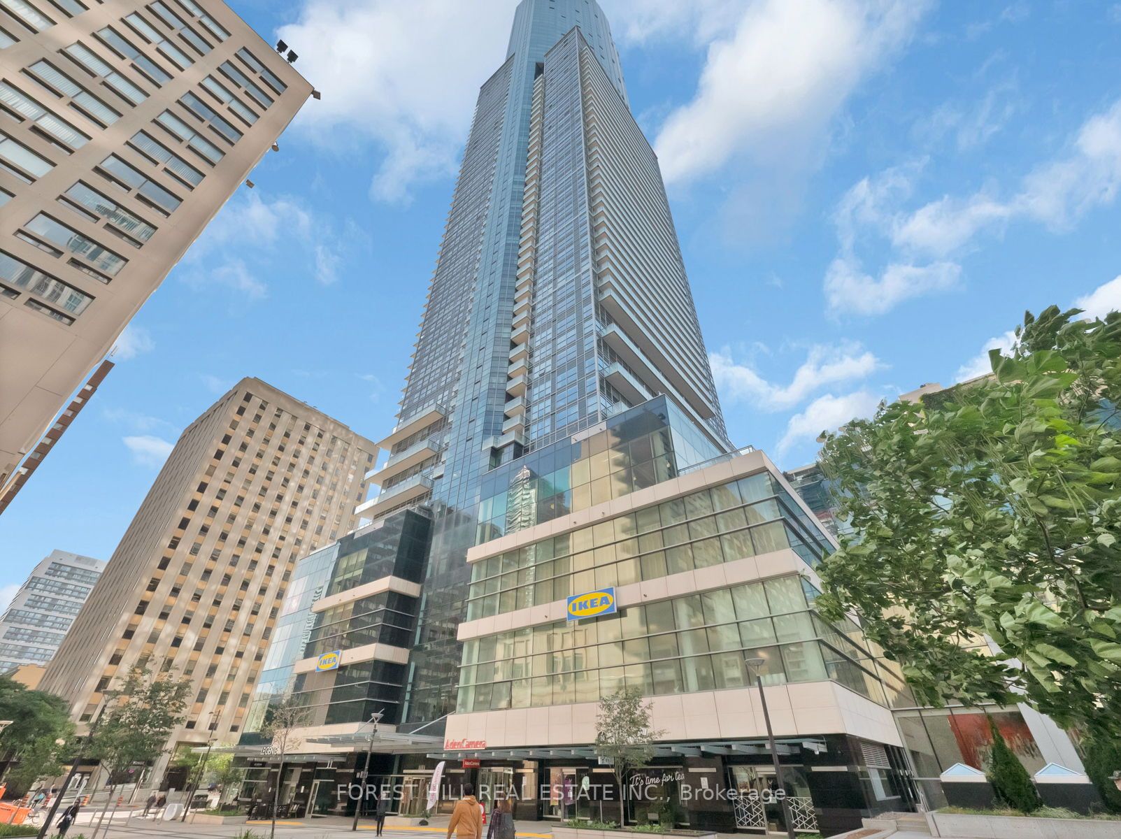 386 Yonge Street, #2105