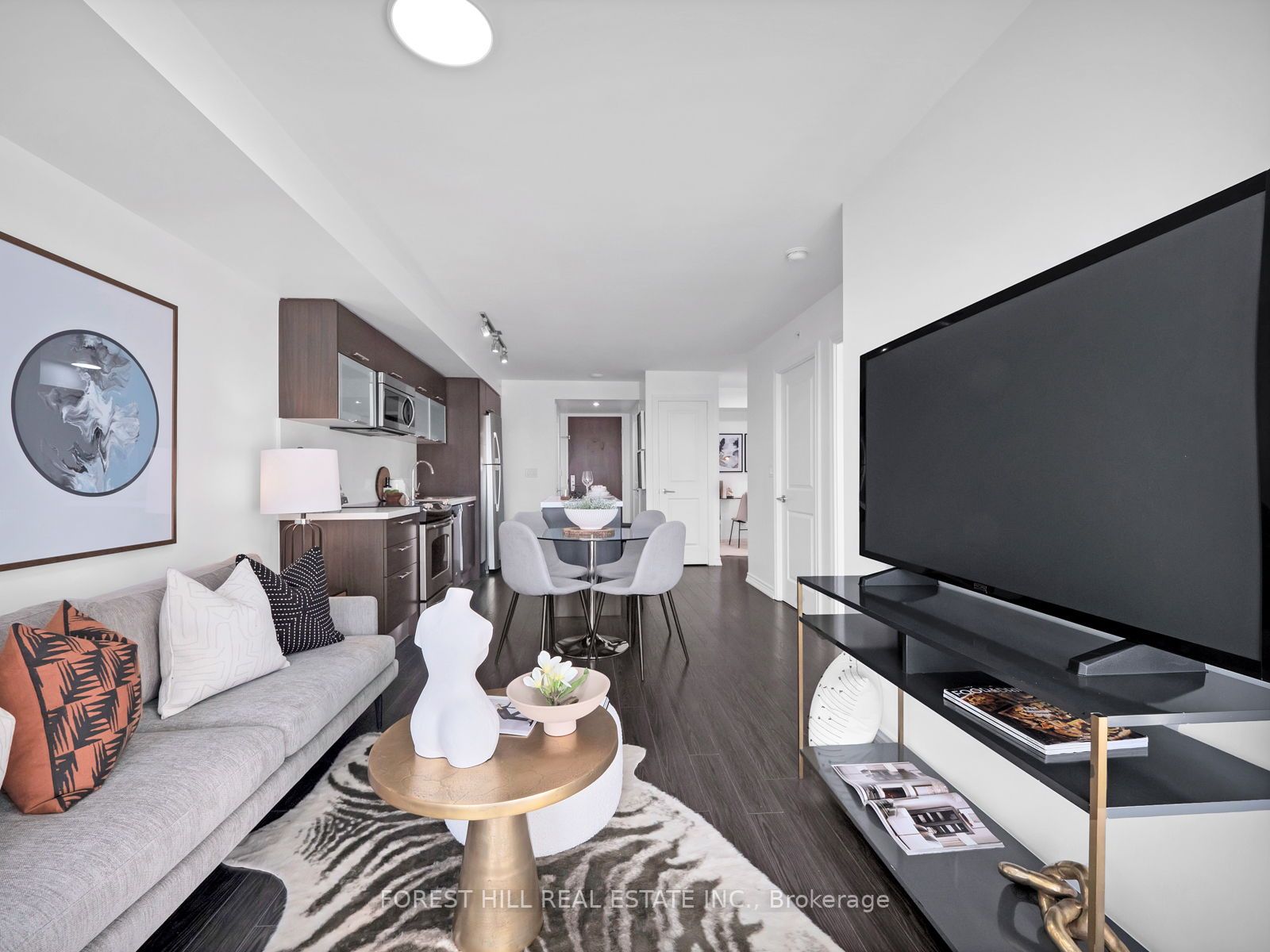 386 Yonge Street, #2105