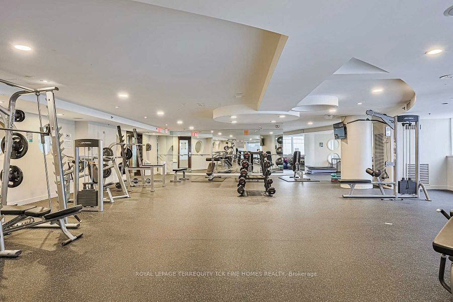 323 Richmond St E, #417