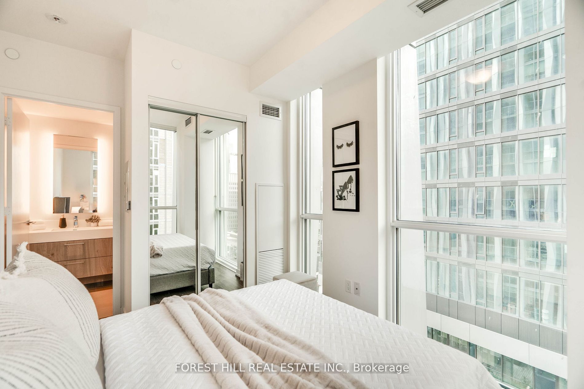1 Yorkville Ave, #802