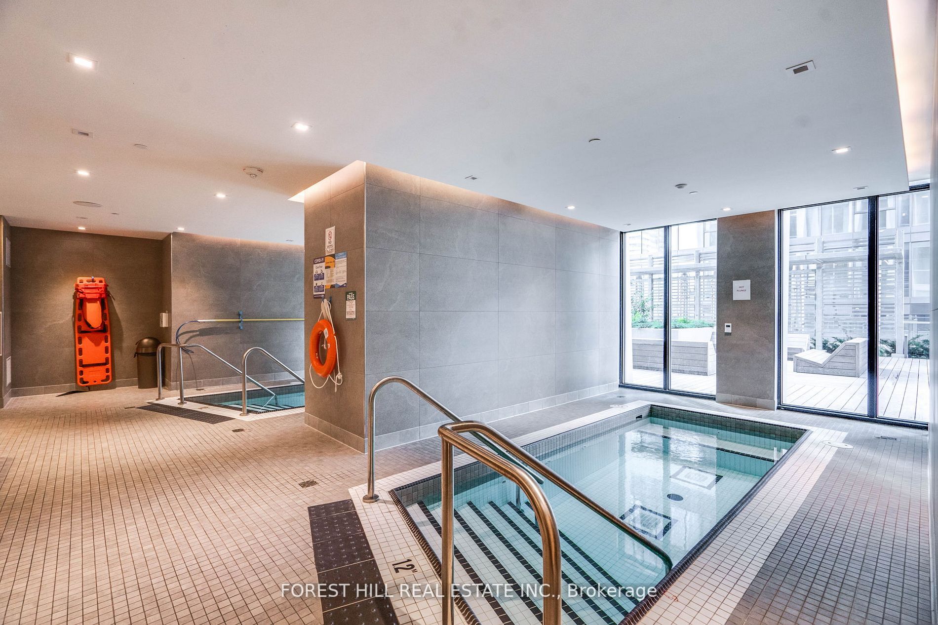 1 Yorkville Ave, #802