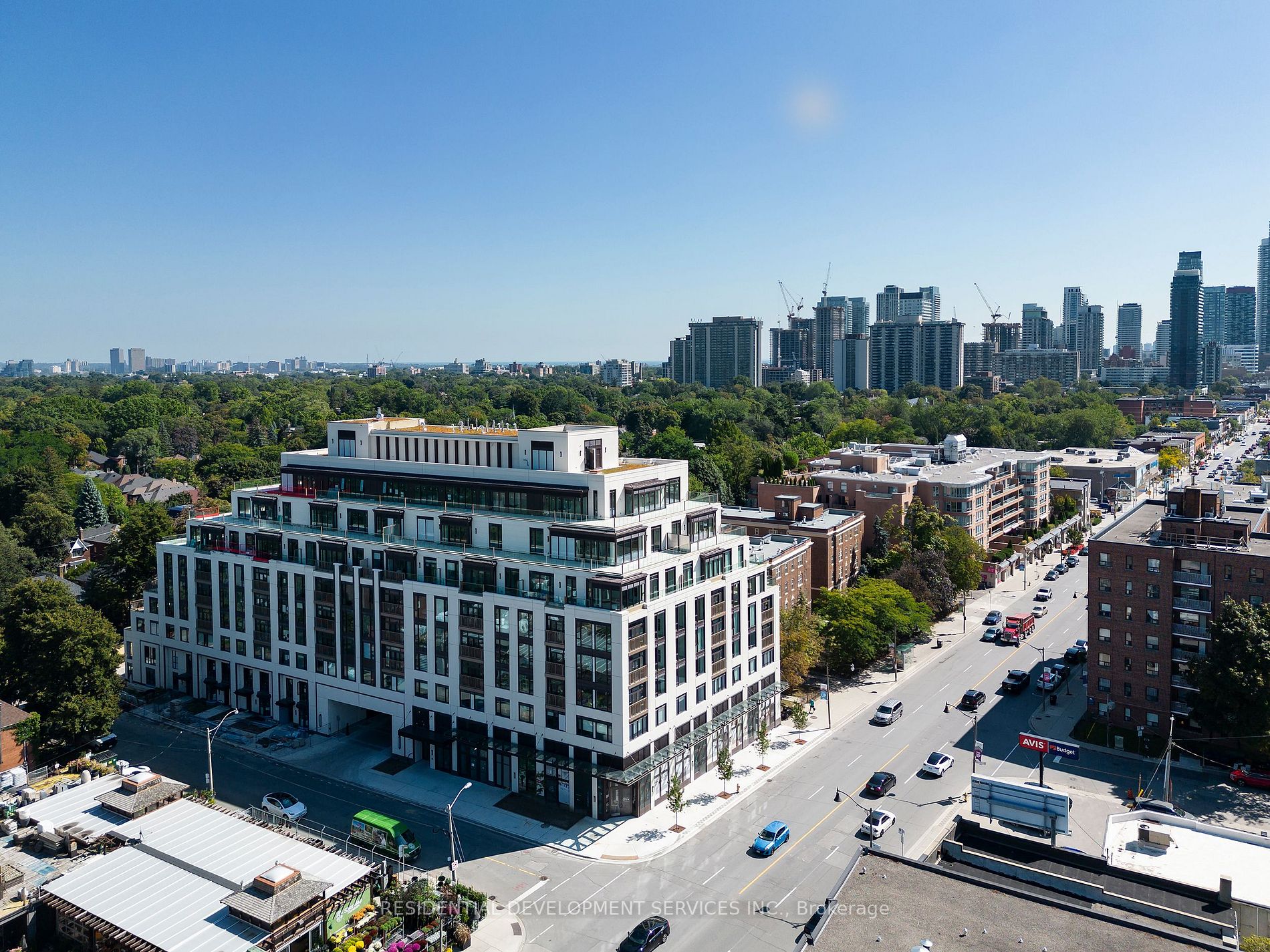 2781 Yonge St, #403