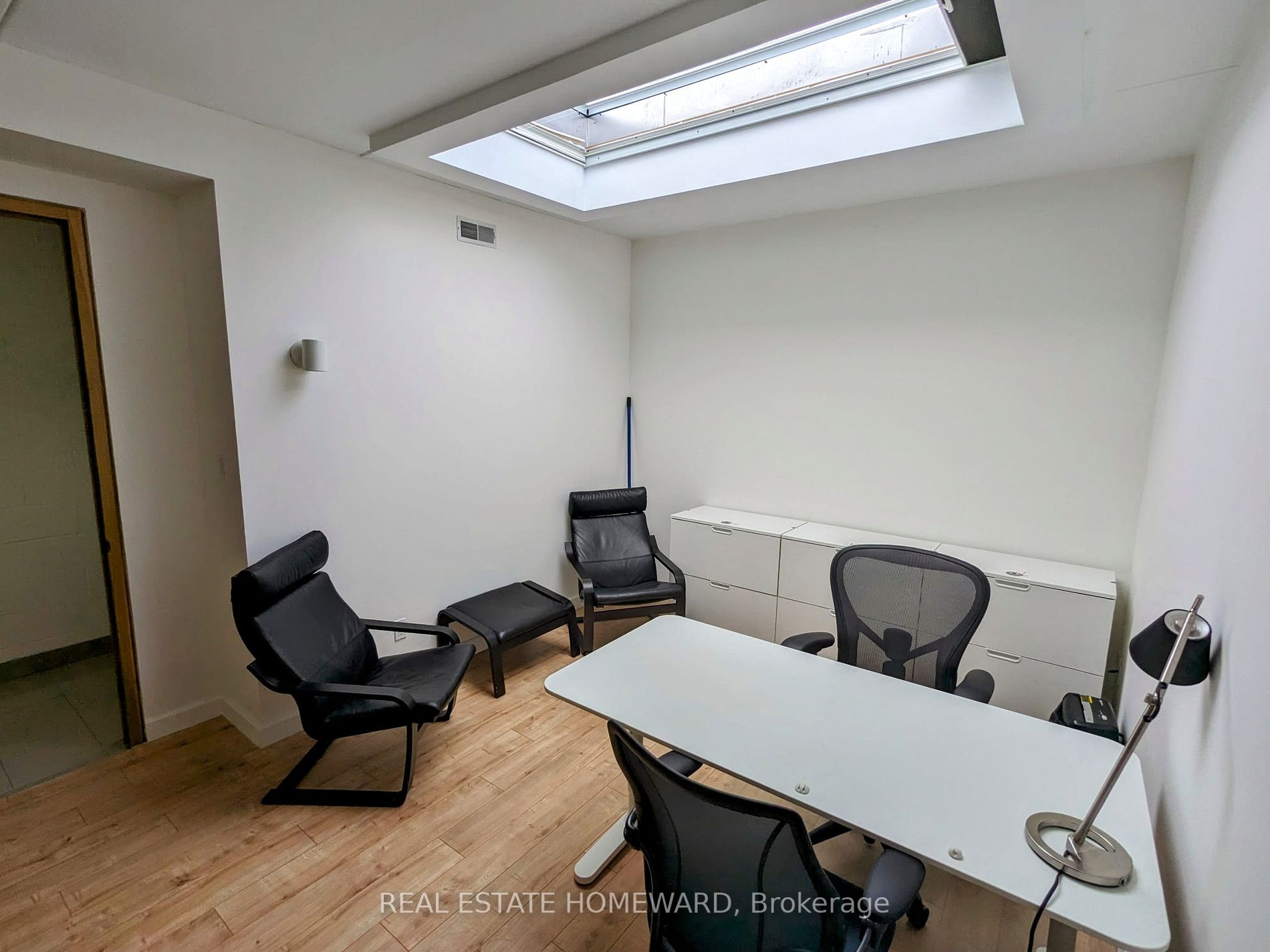 1315 Lawrence Ave E, #406