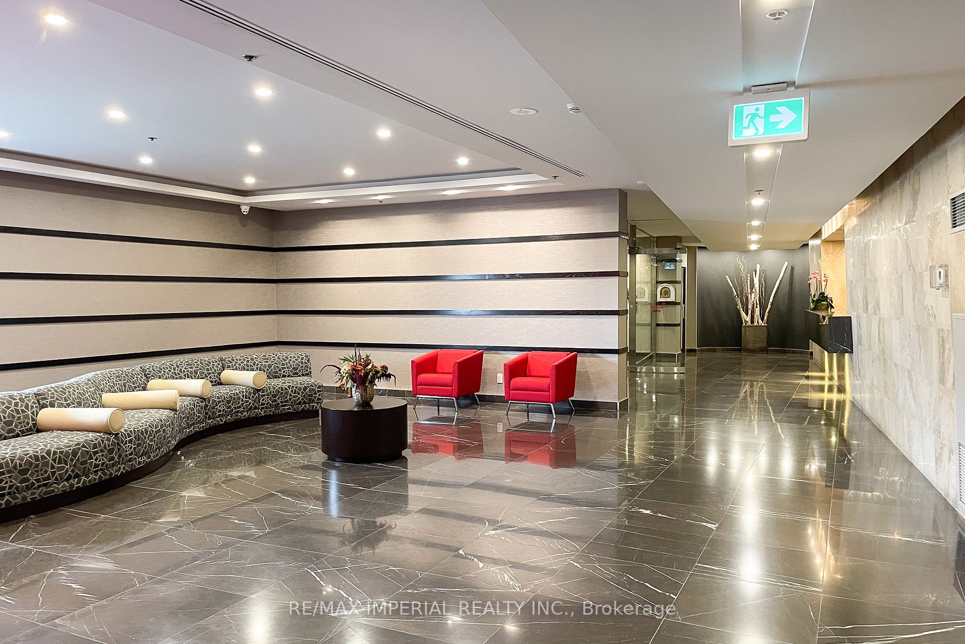 8 Park Rd, #3708