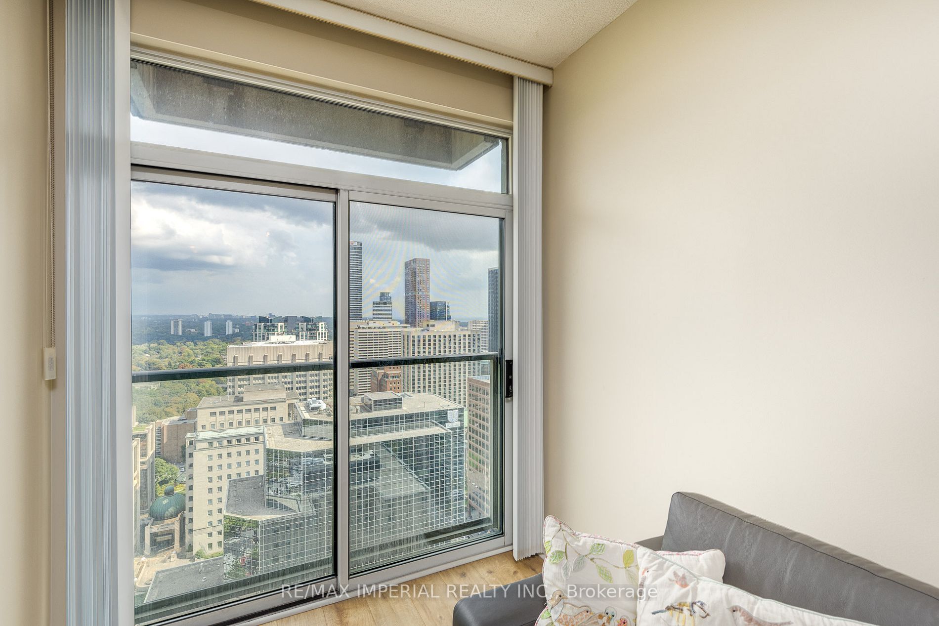 8 Park Rd, #3708