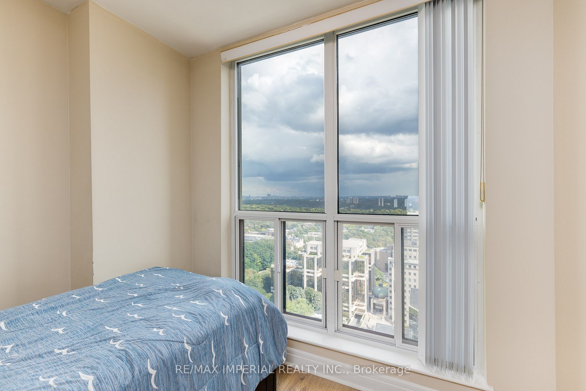 8 Park Rd, #3708