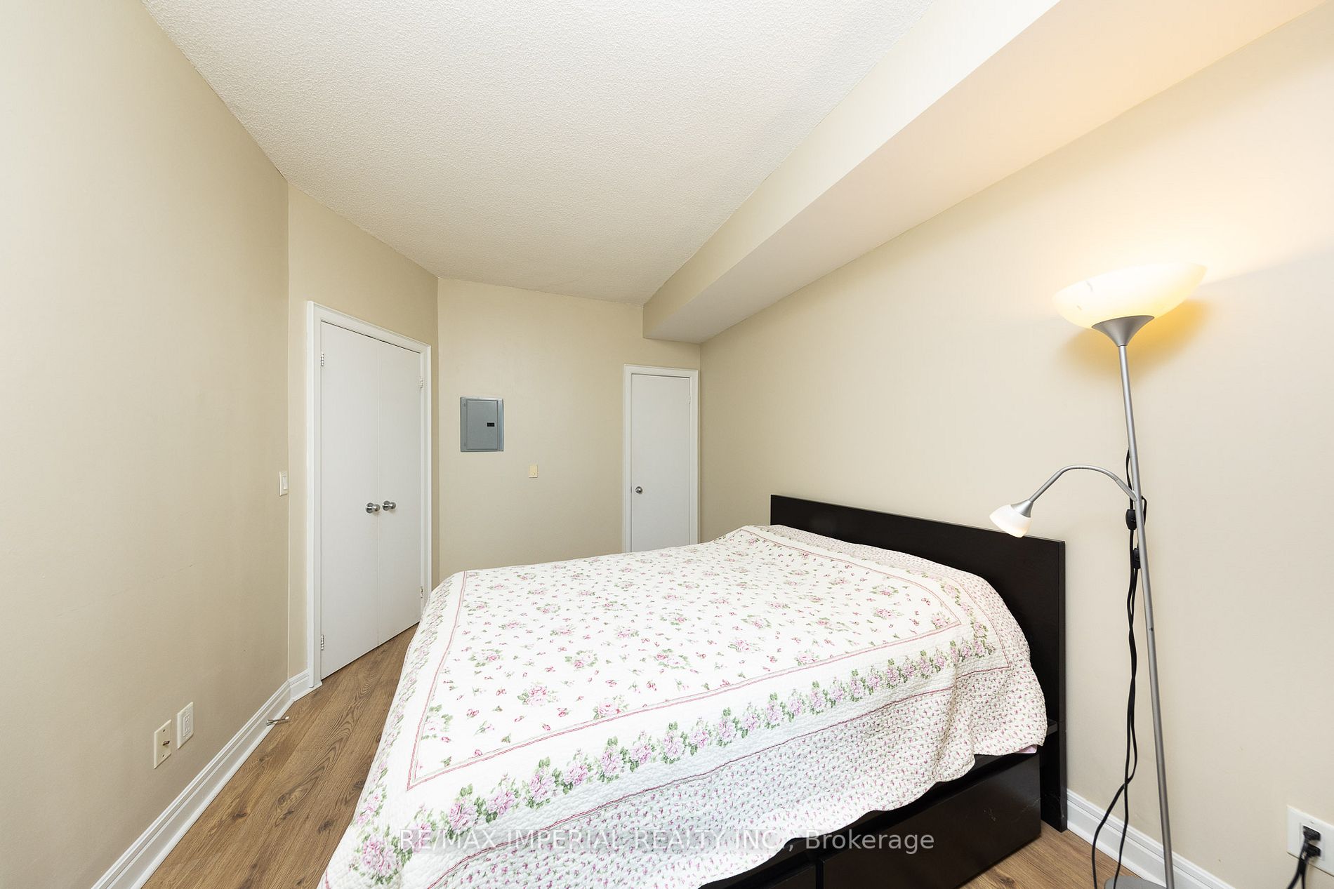 8 Park Rd, #3708