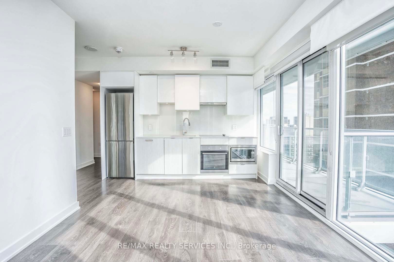 195 Redpath Avenue, #1210