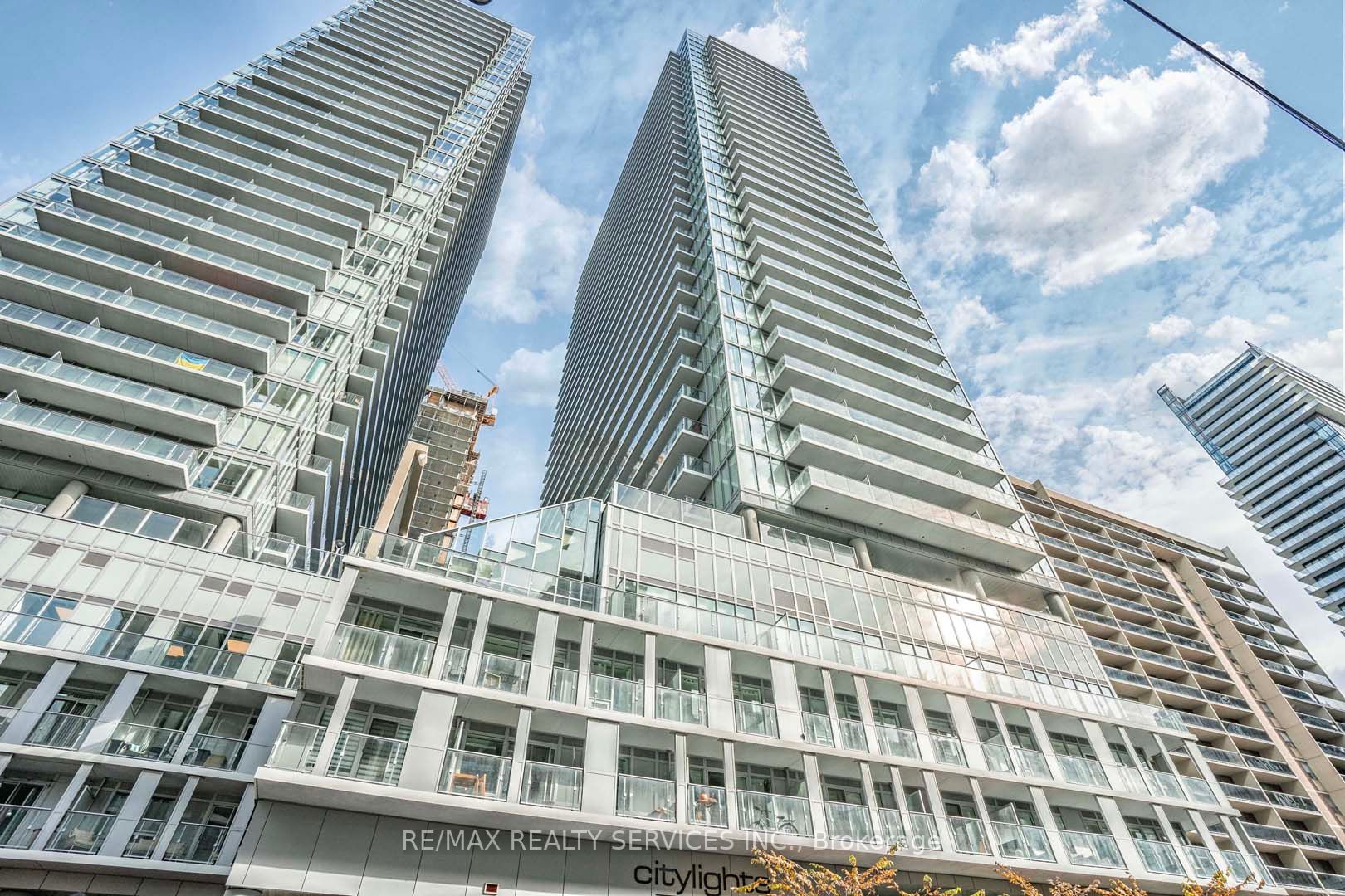 195 Redpath Avenue, #1210