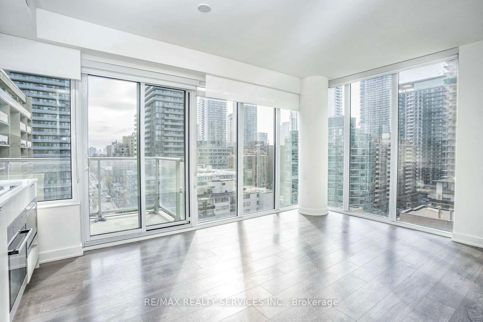 195 Redpath Avenue, #1210