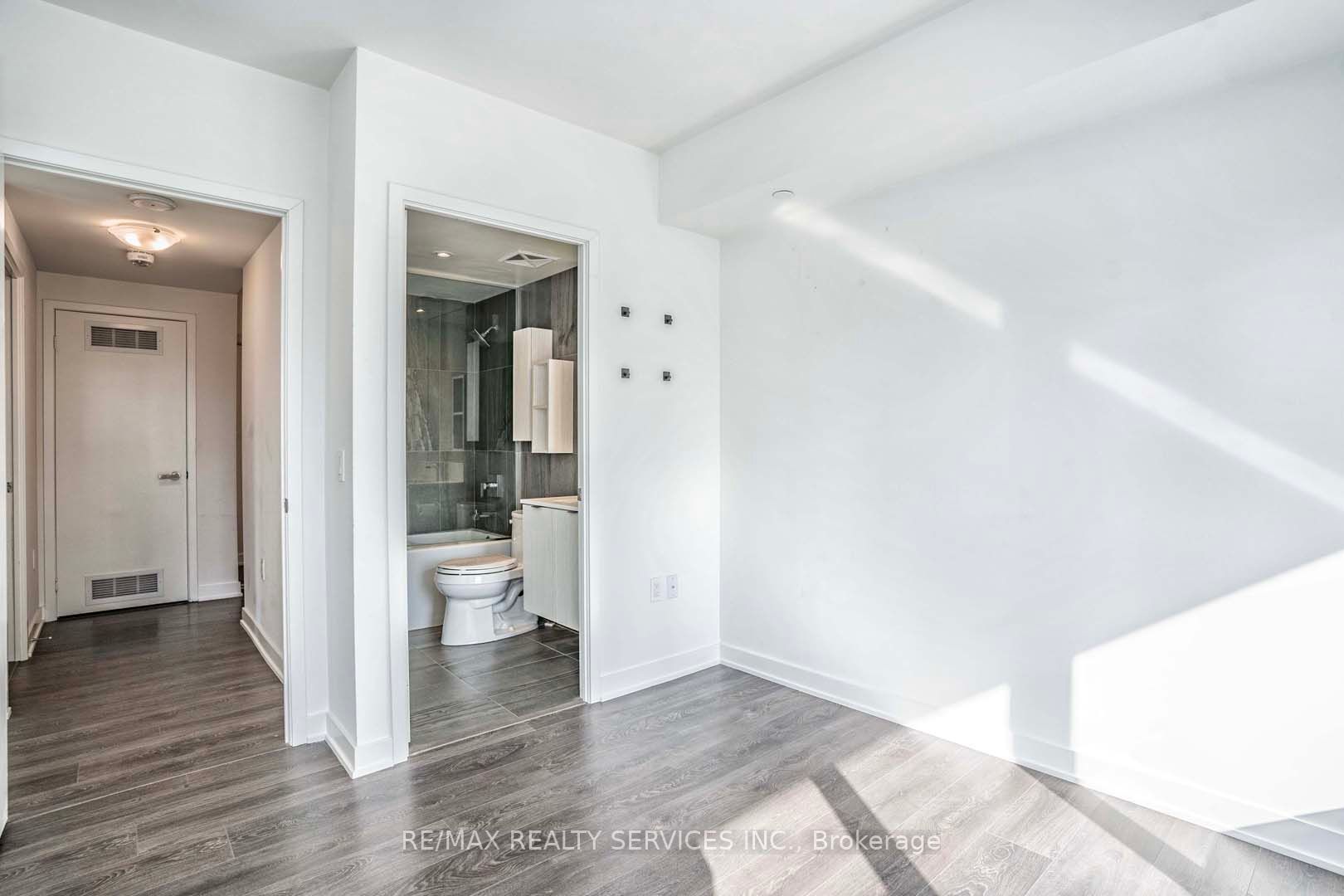 195 Redpath Avenue, #1210