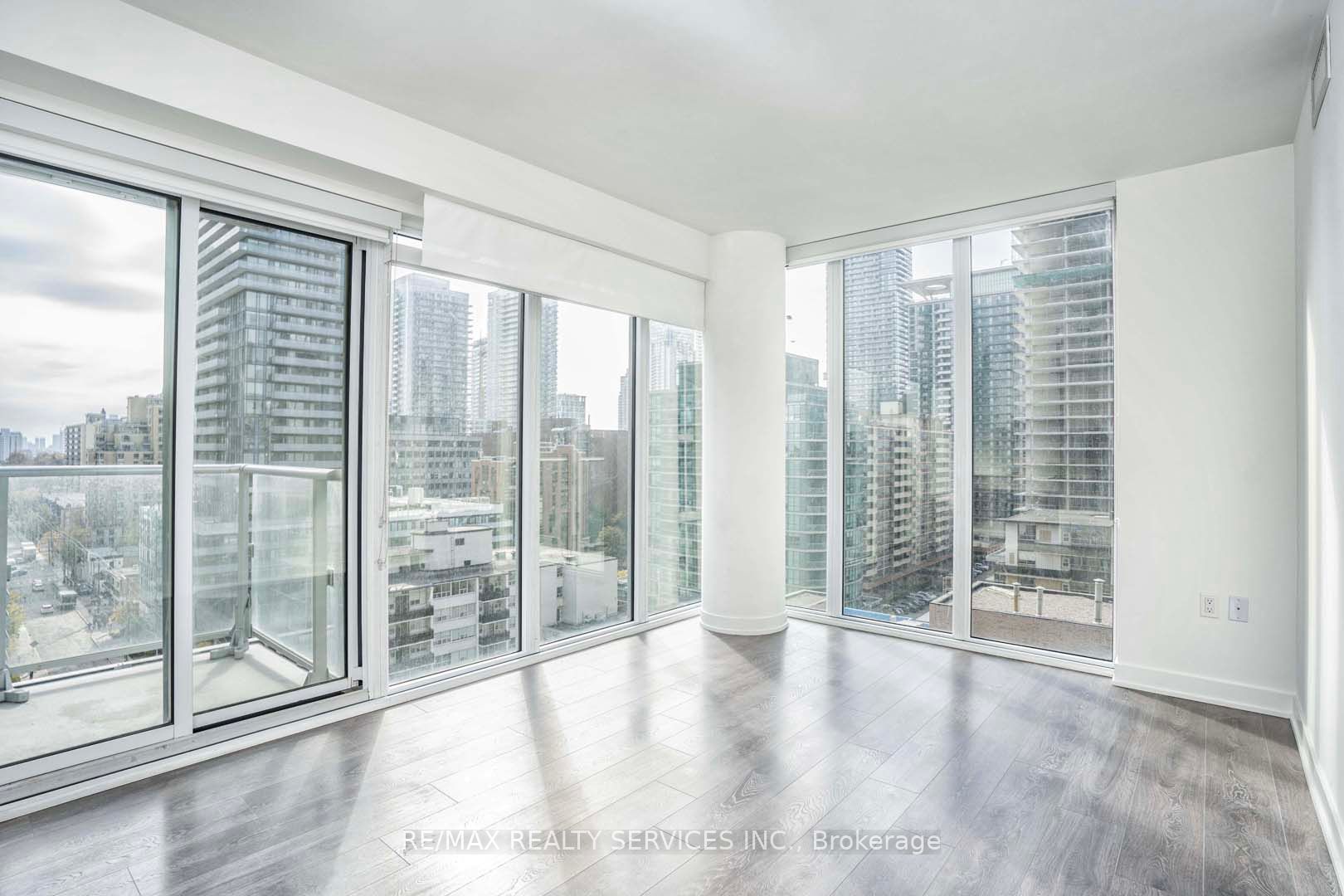 195 Redpath Avenue, #1210