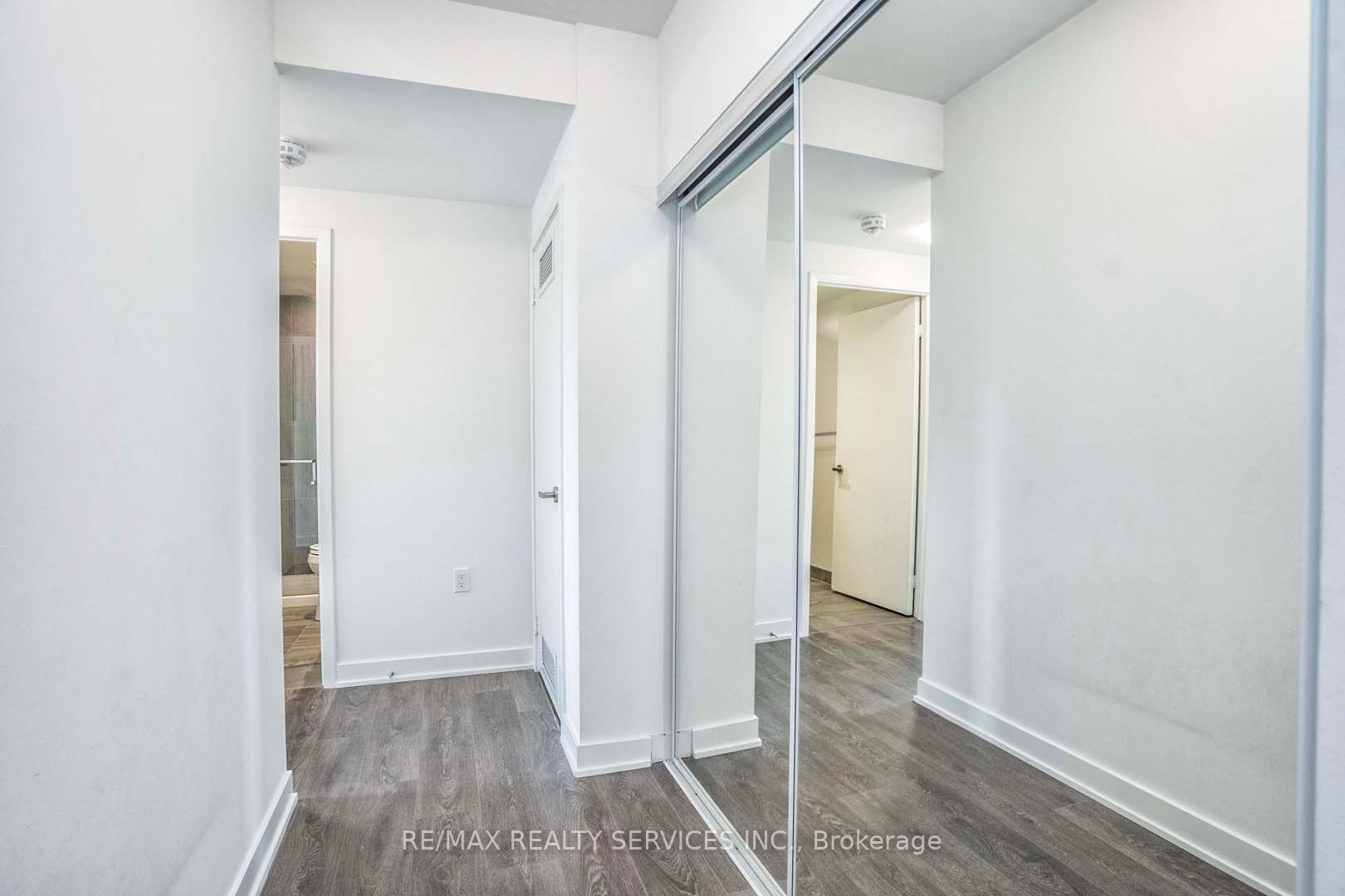 195 Redpath Avenue, #1210
