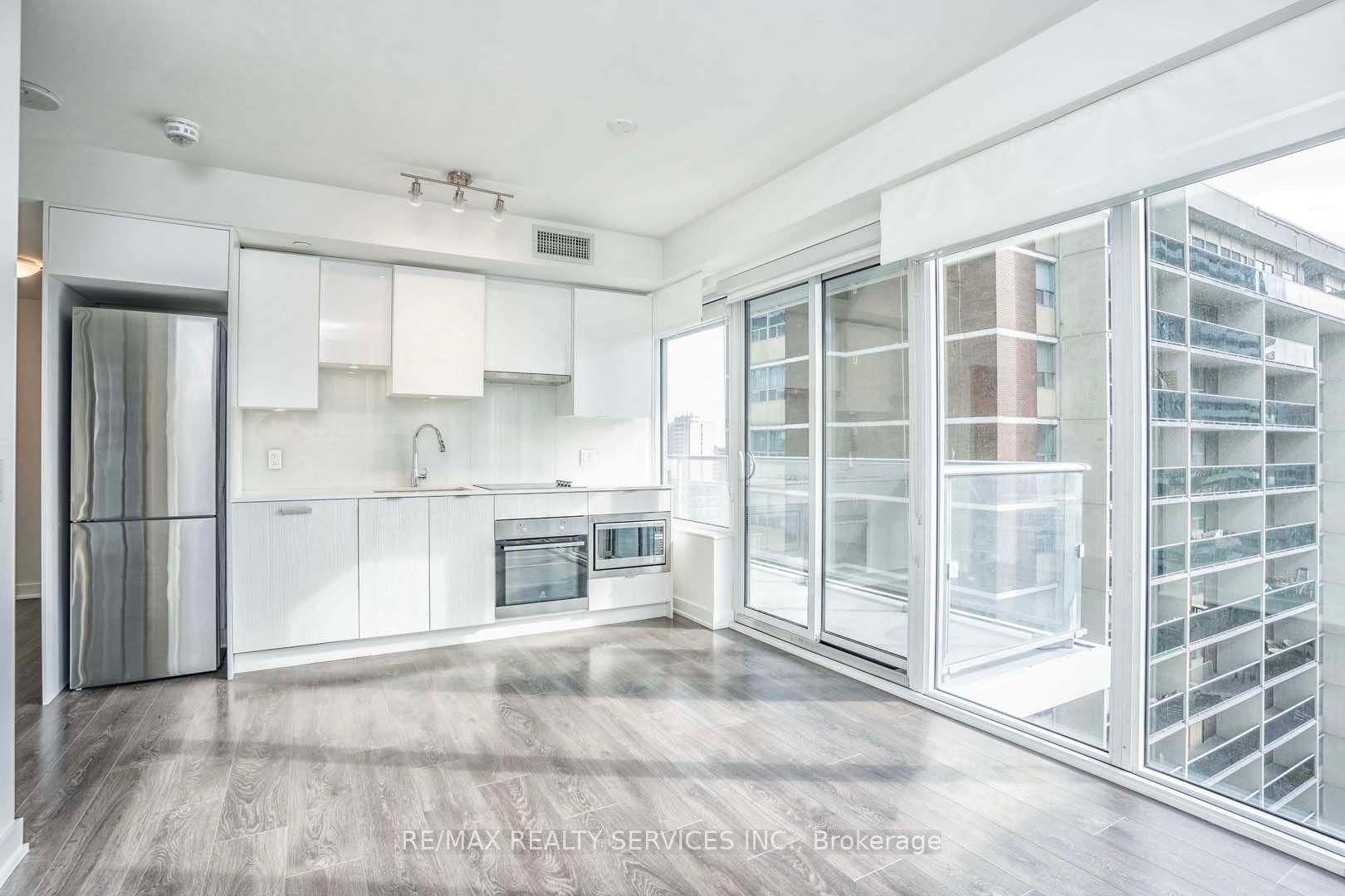 195 Redpath Avenue, #1210