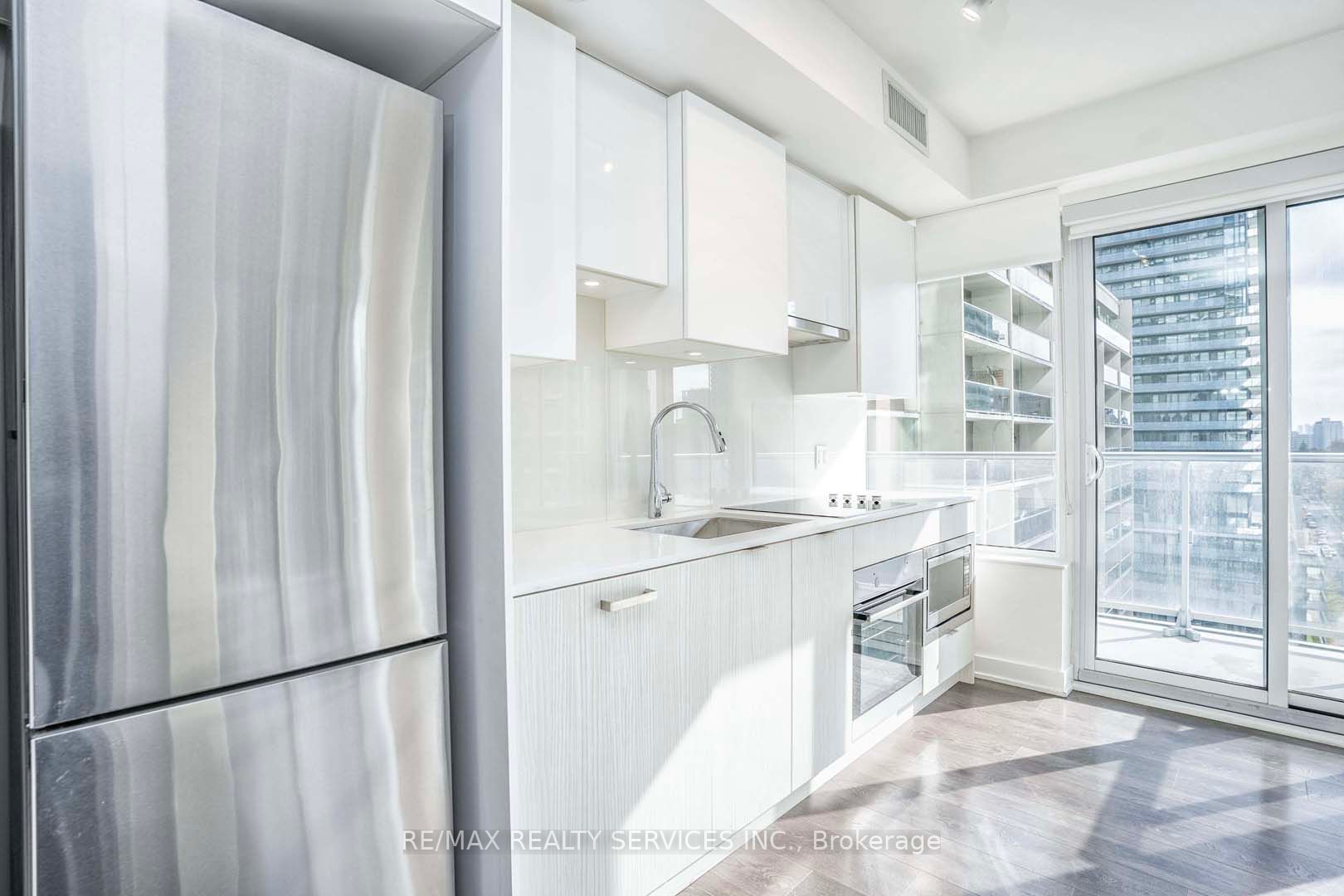 195 Redpath Avenue, #1210