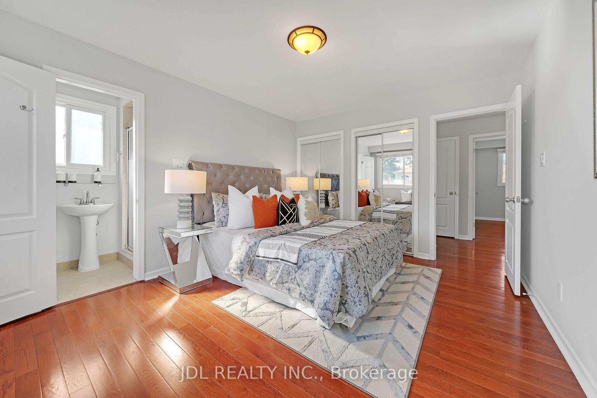 18 Didrickson Dr