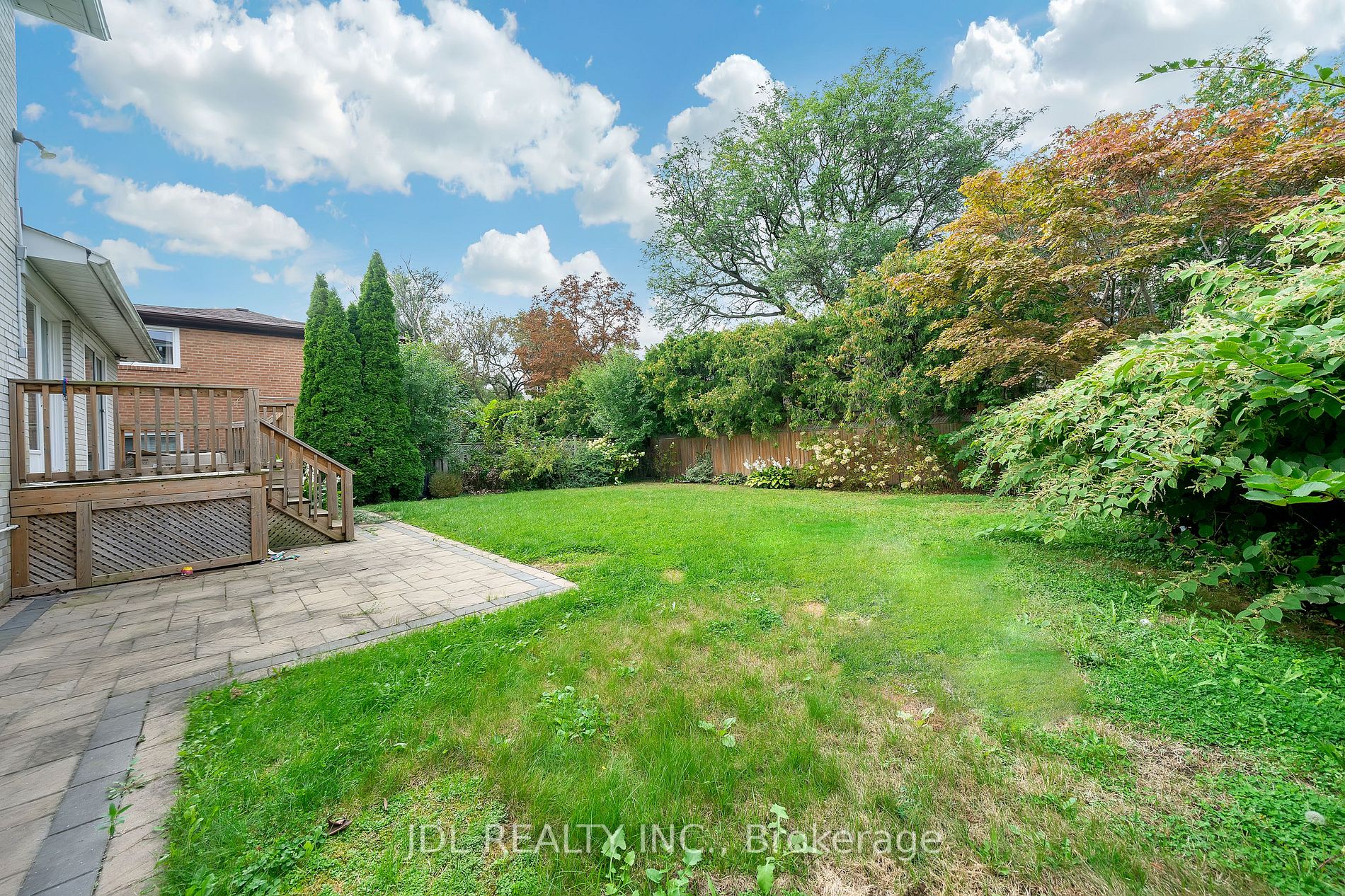 18 Didrickson Dr