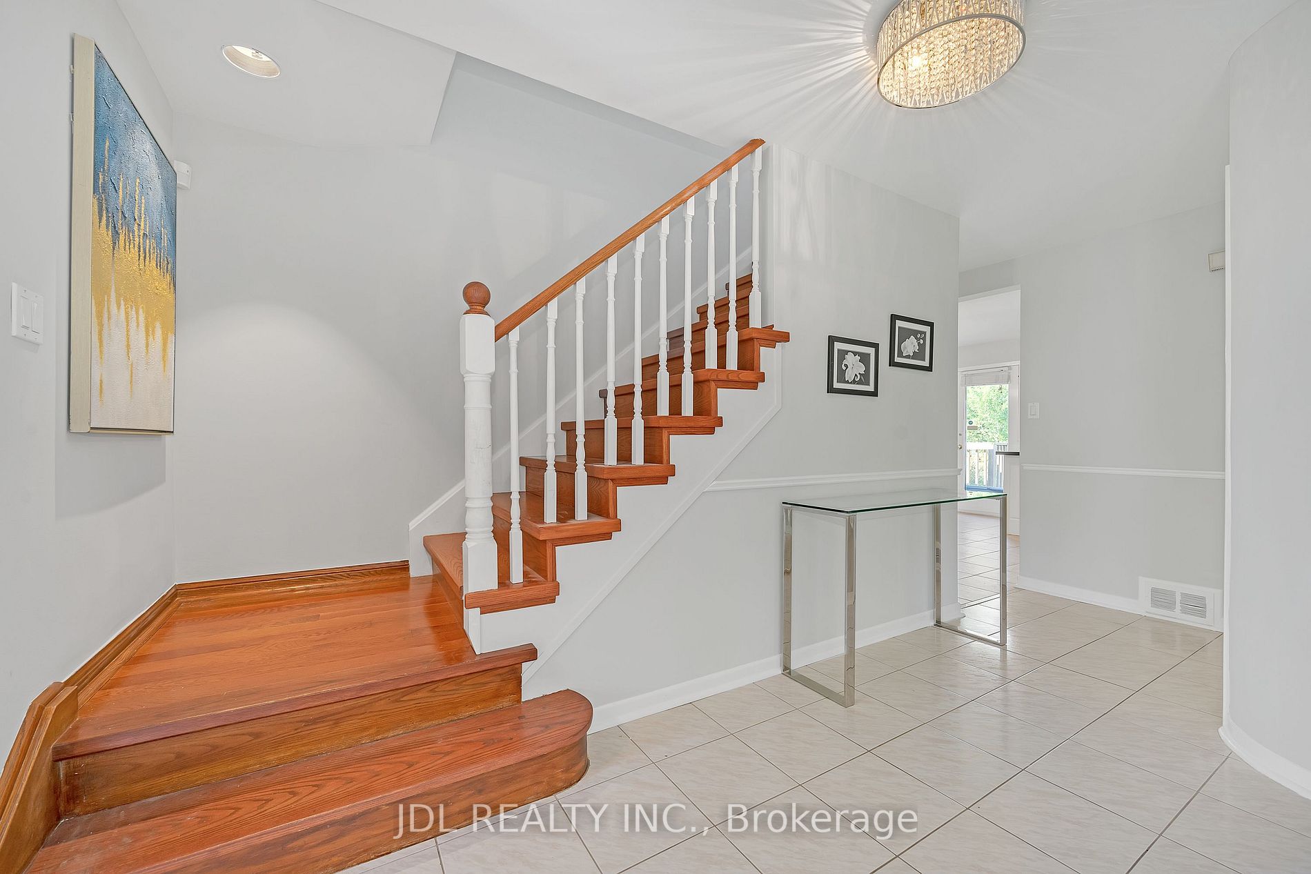 18 Didrickson Dr