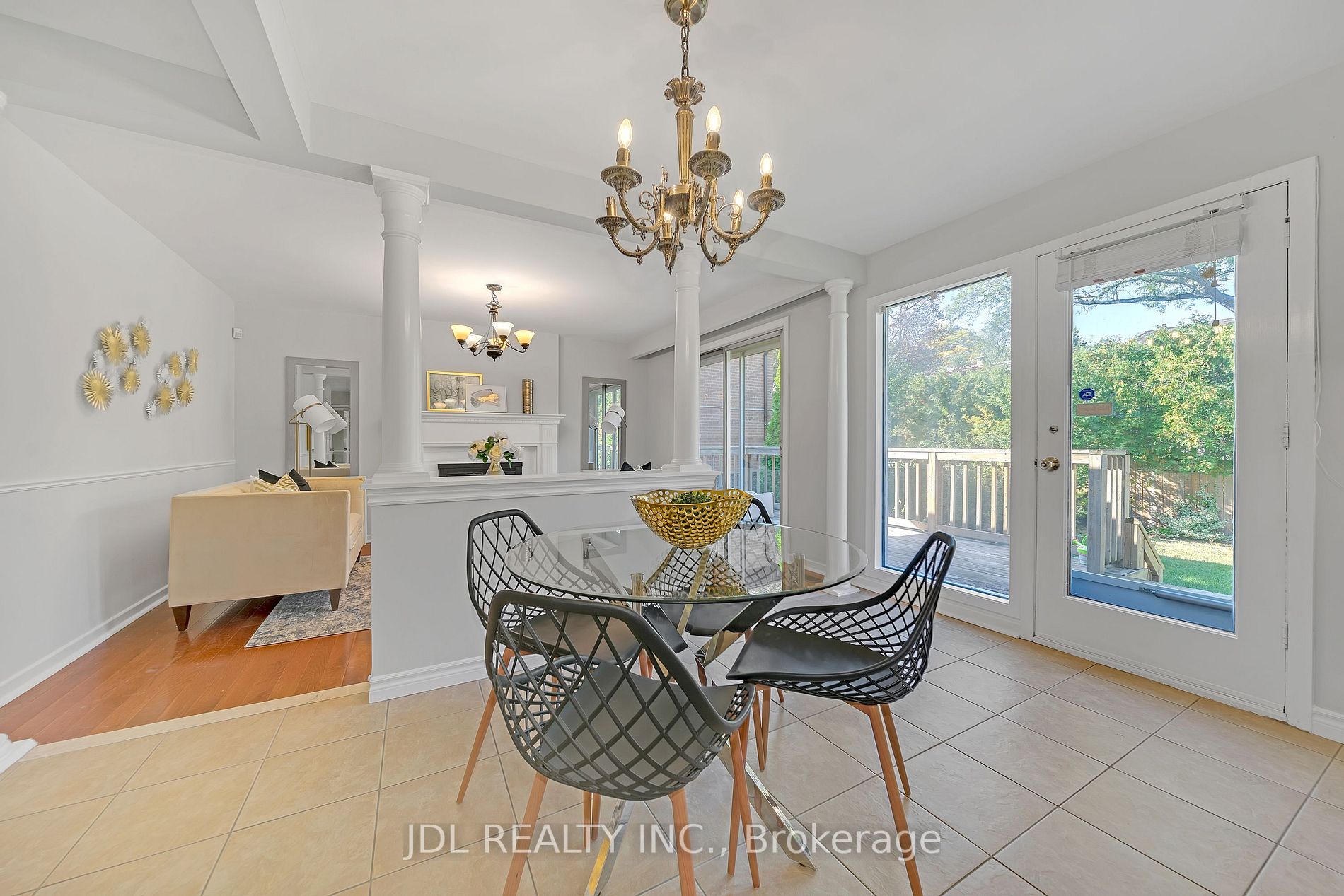 18 Didrickson Dr