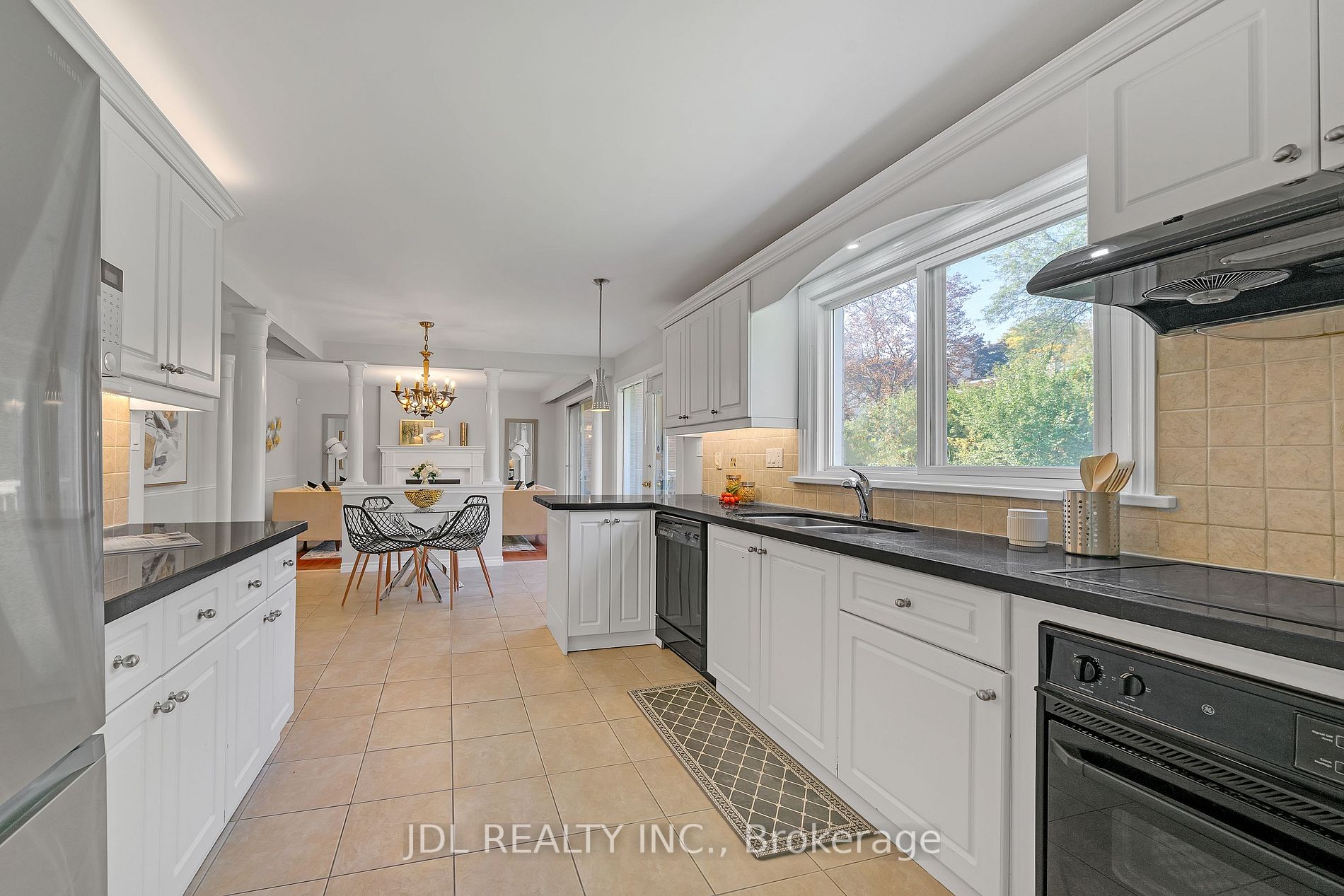18 Didrickson Dr