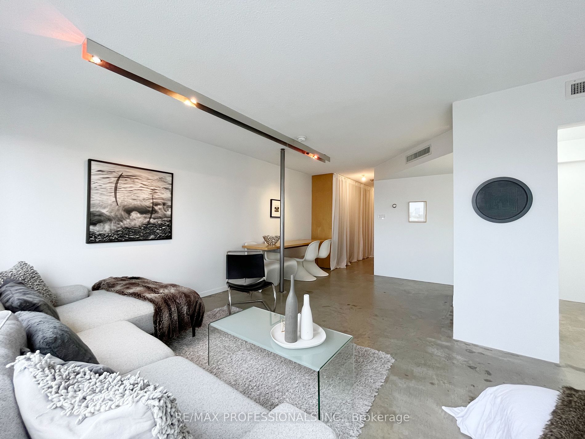1001 Bay St, #2316