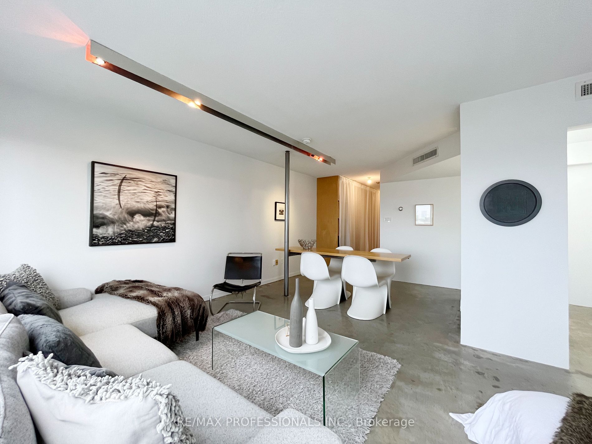 1001 Bay St, #2316