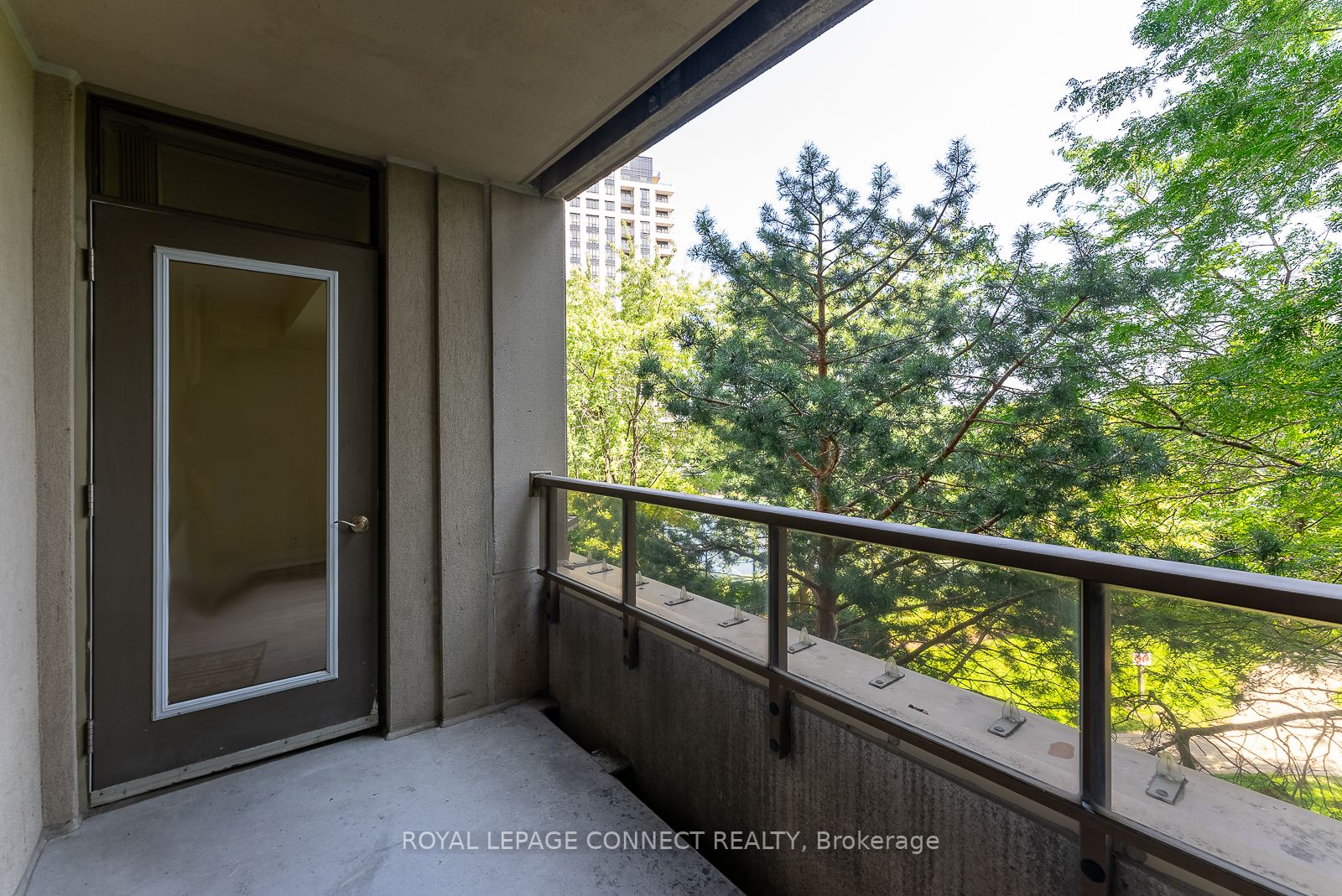 80 Harrison Garden Boulevard, #318