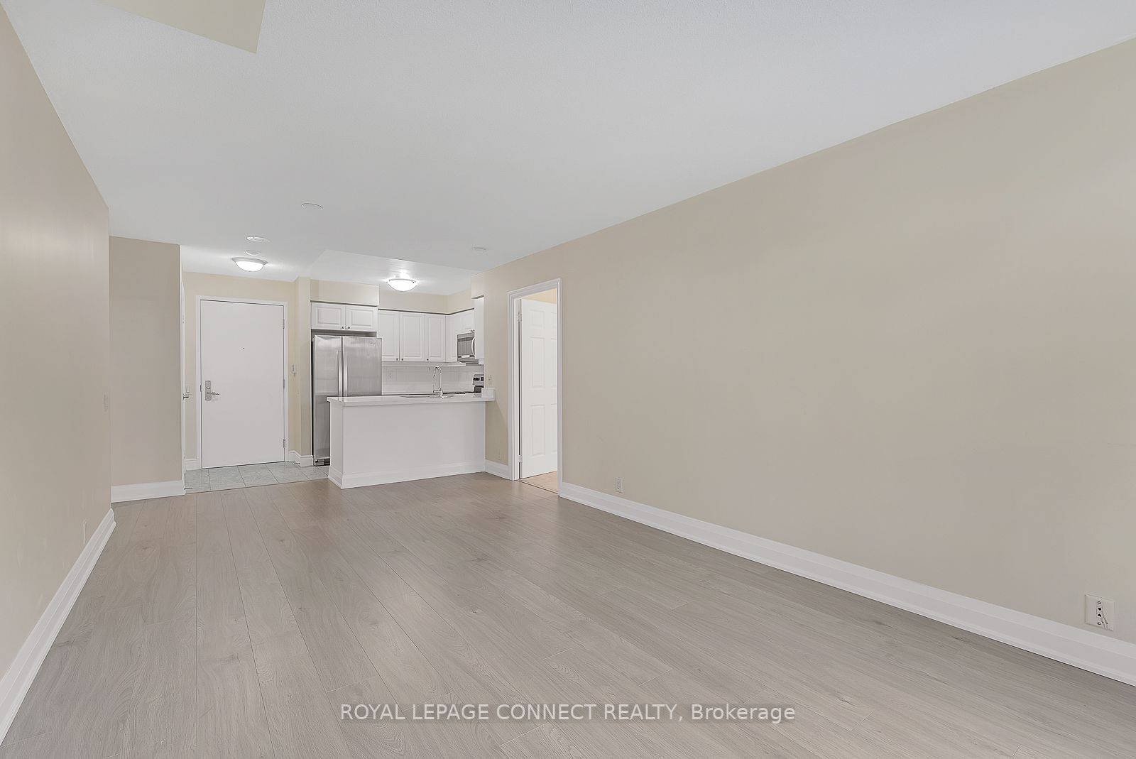 80 Harrison Garden Boulevard, #318