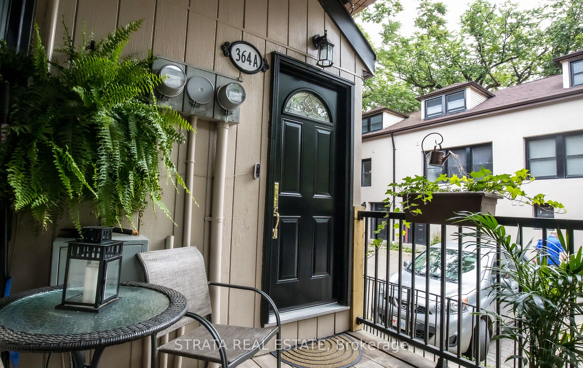 364 Dundas St E, #A