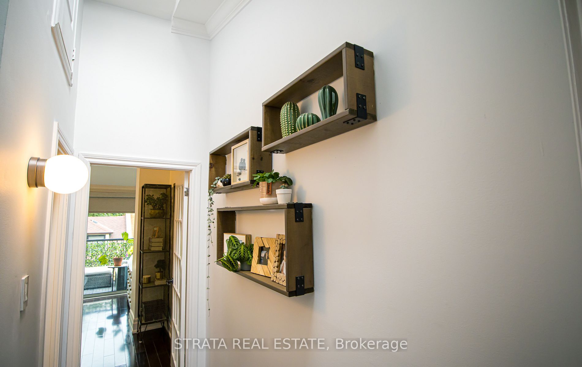 364 Dundas St E, #A