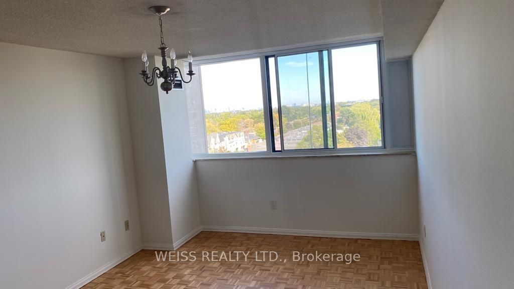 3000 Bathurst St, #804