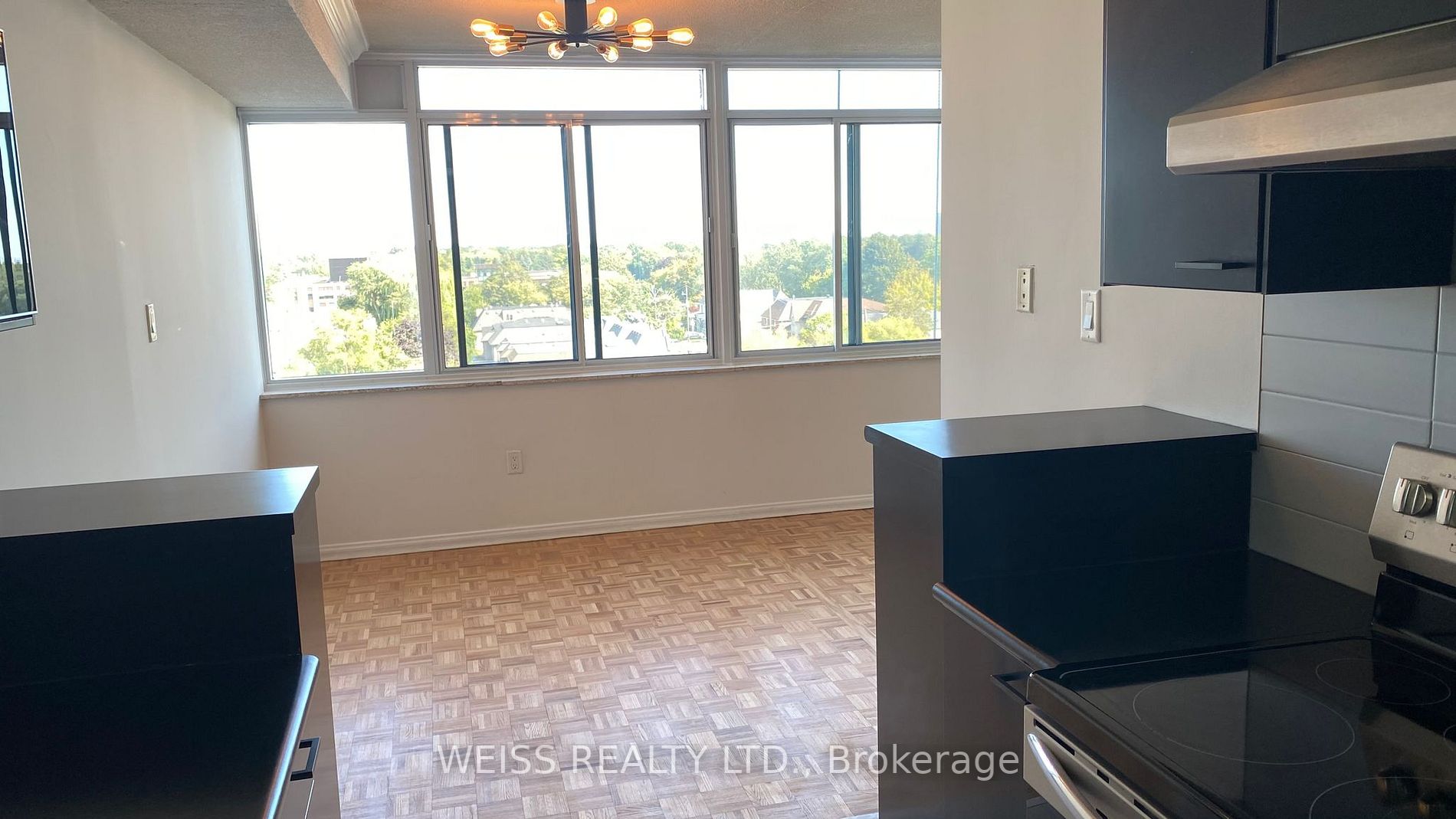 3000 Bathurst St, #804