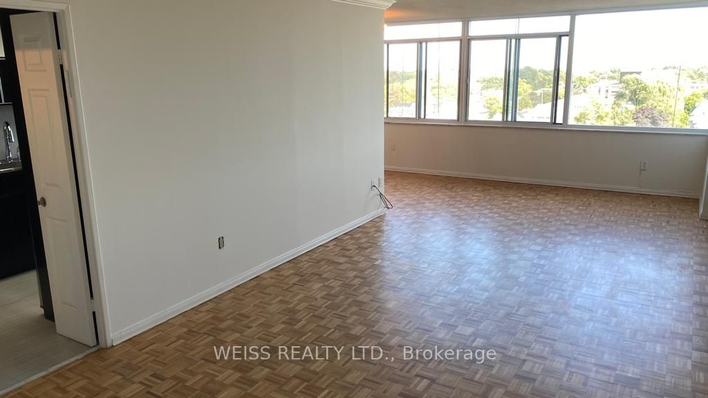 3000 Bathurst St, #804