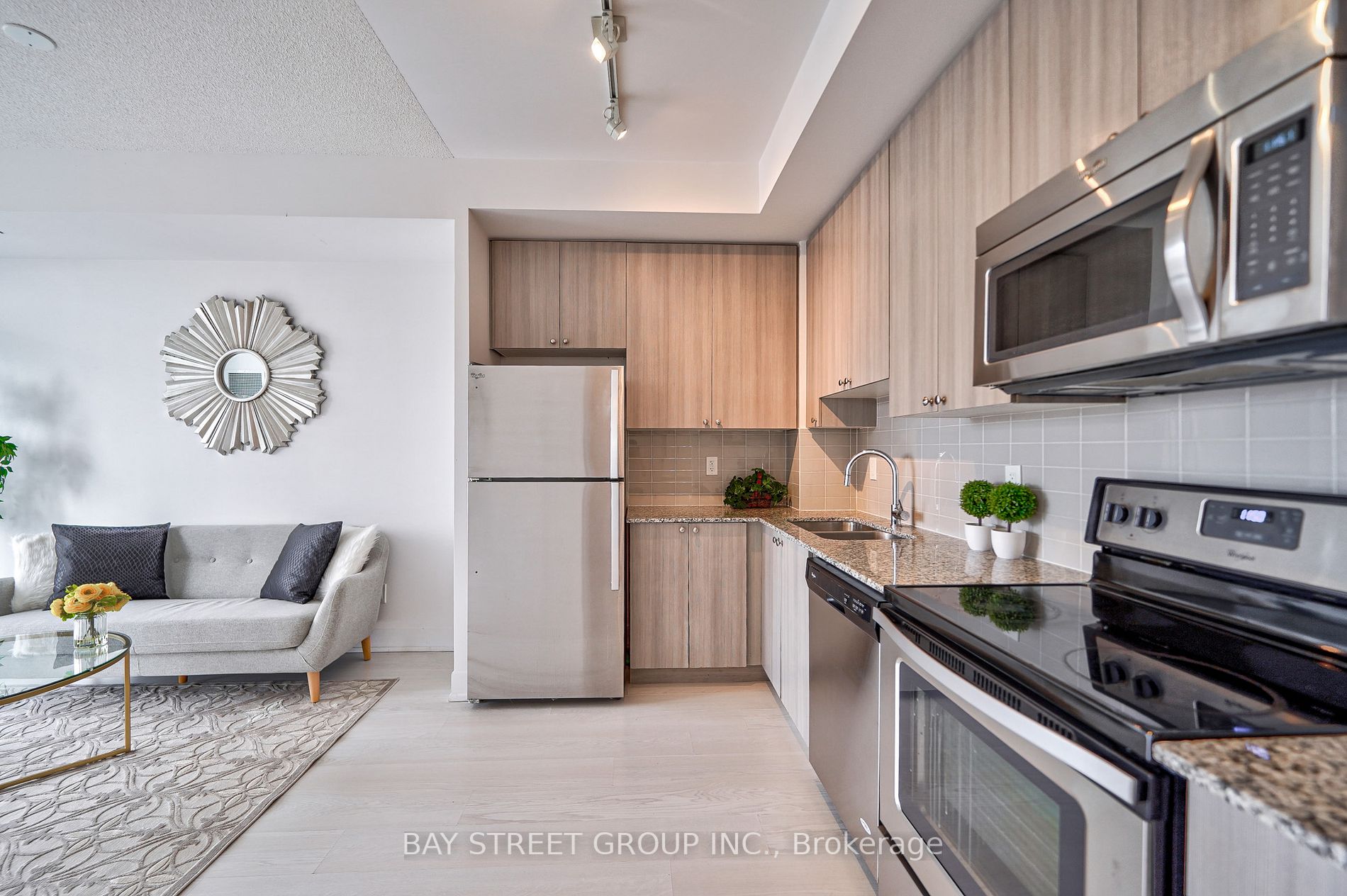 68 Merton St, #909