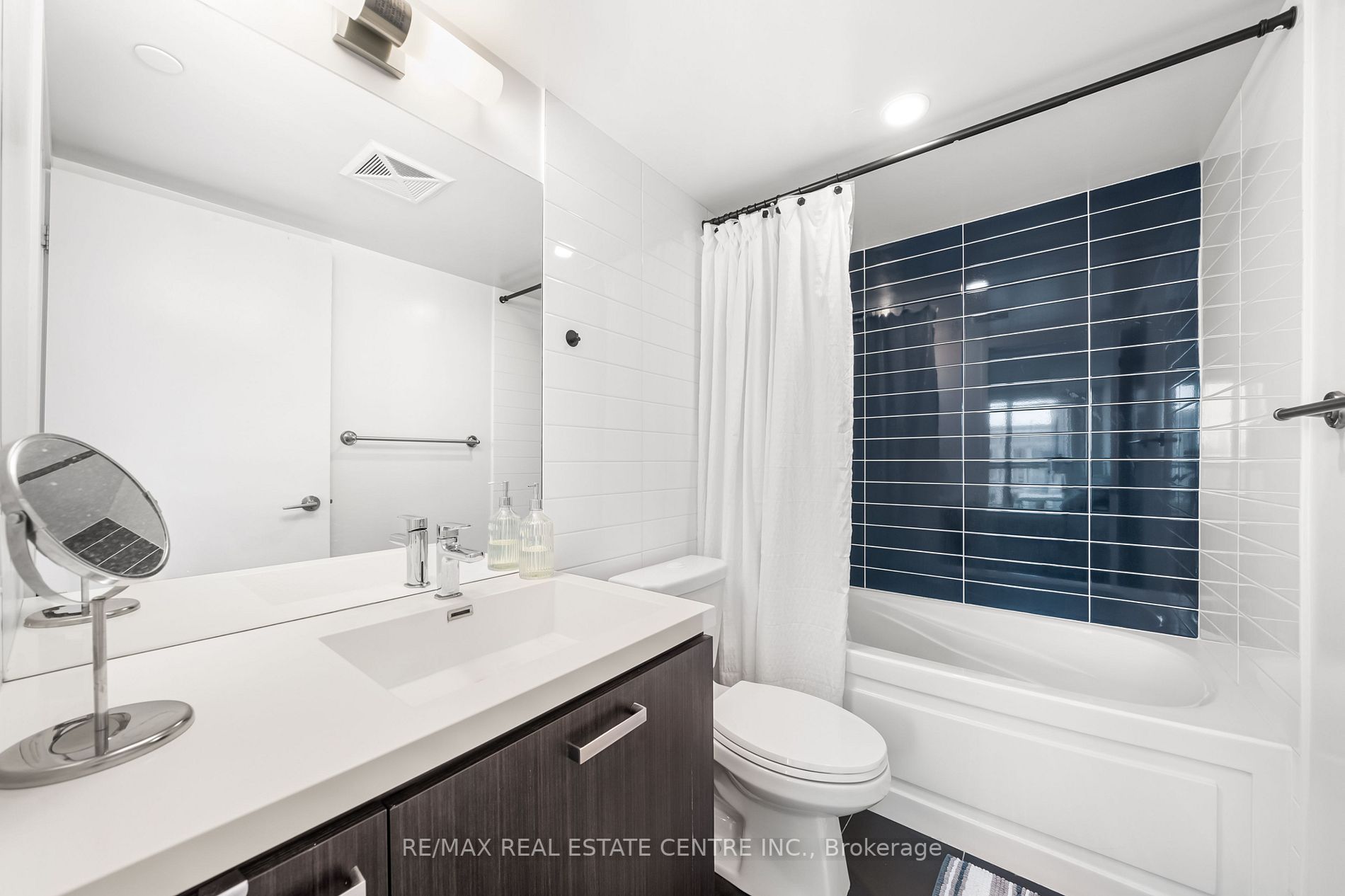 125 Redpath Ave, #2409