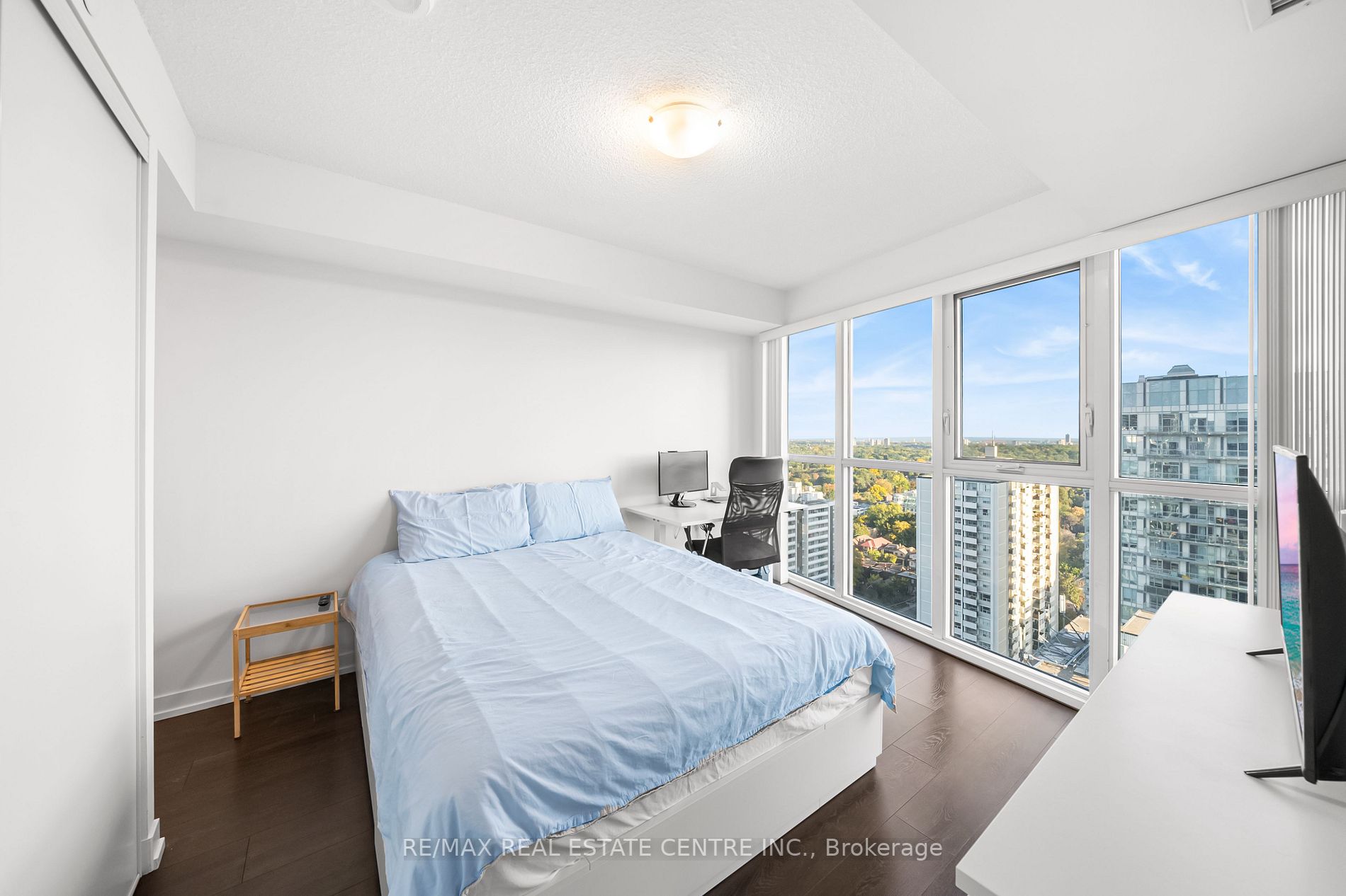 125 Redpath Ave, #2409