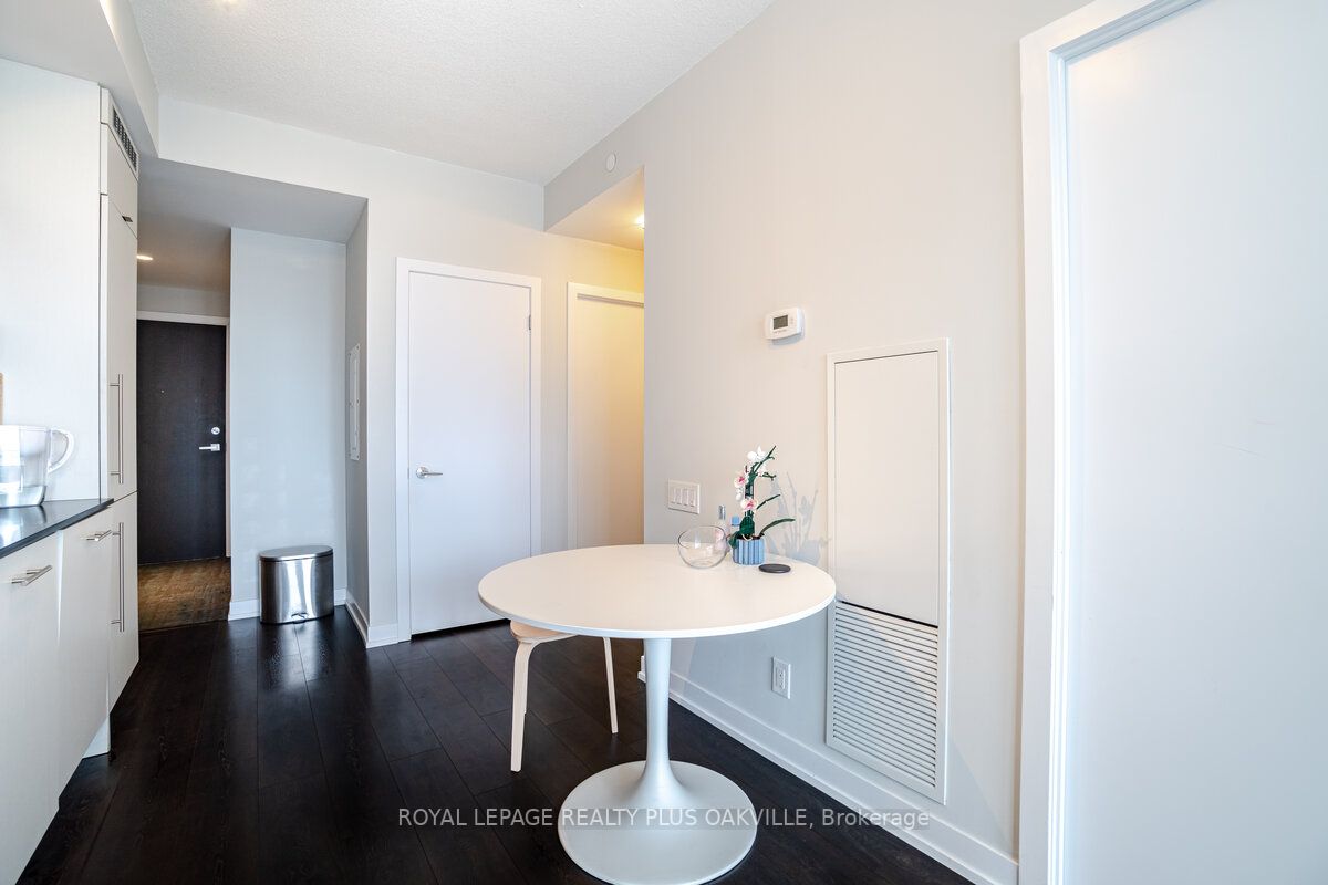 365 Church St, #2101